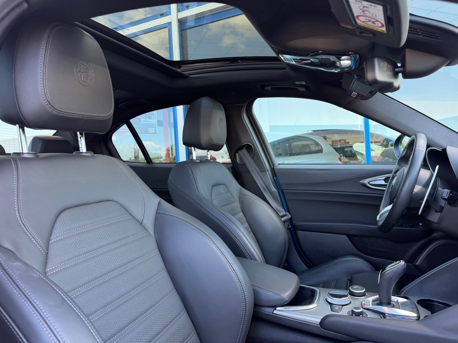 Alfa Romeo GIULIA Veloce 2.2L 160 CH AT8  - vue 1