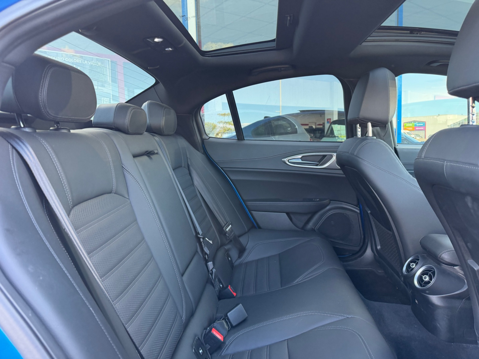 Alfa Romeo GIULIA Veloce 2.2L 160 CH AT8  - vue 1