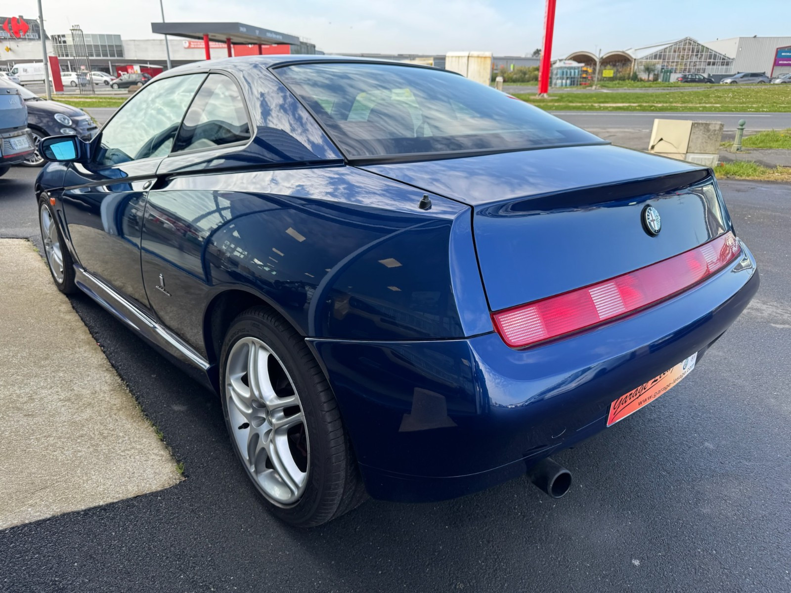 Alfa Romeo GTV - vue 1