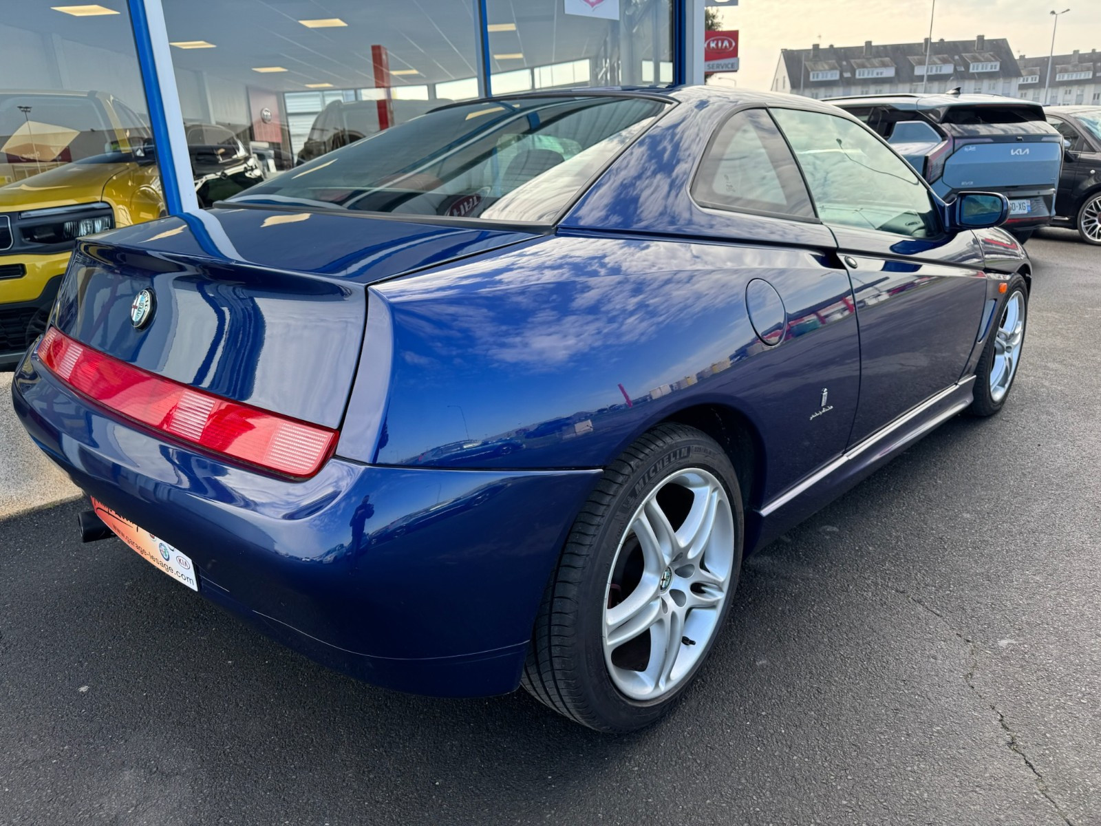 Alfa Romeo GTV - vue 1