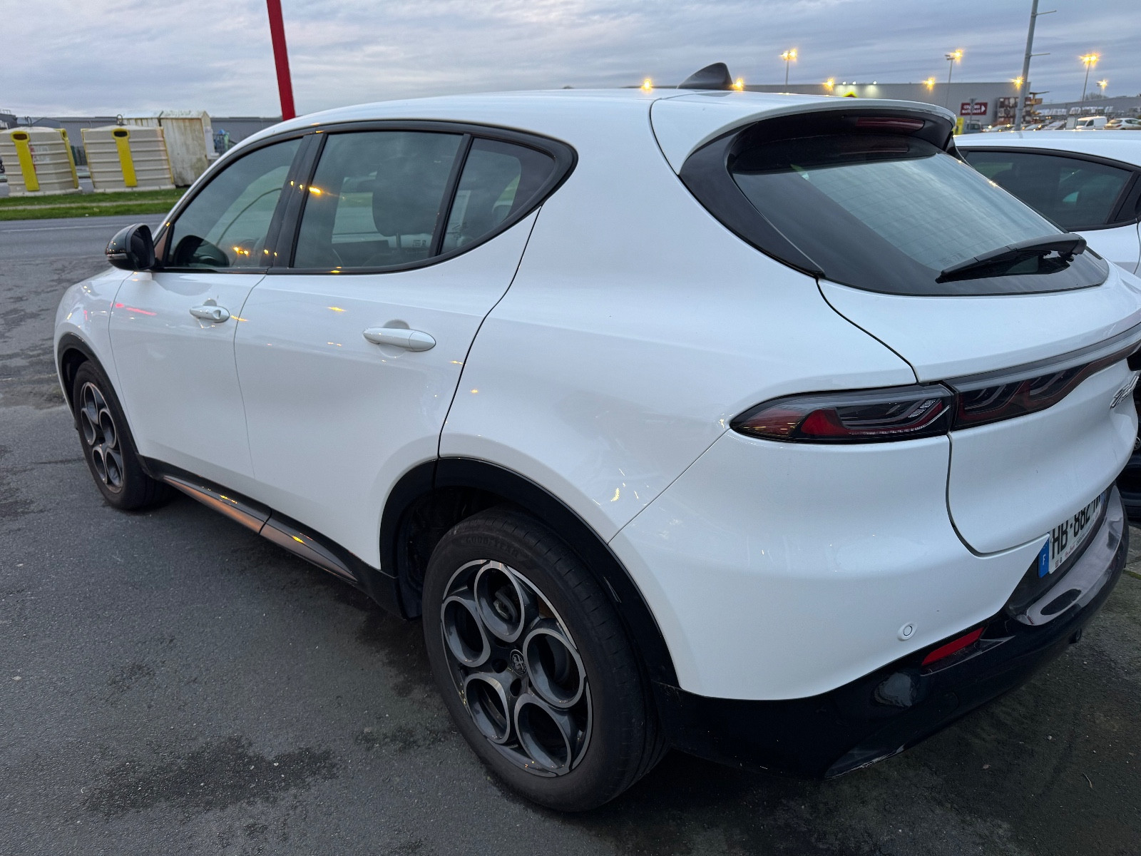 Alfa Romeo Tonale SPRINT HYBRID 160 CH TCT7 - vue 1