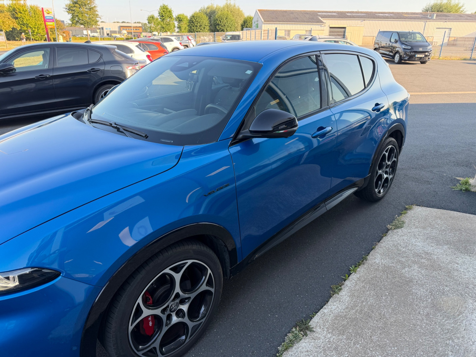Alfa Romeo  Tonale Veloce TCT7 MHEV 160 CH - vue 1