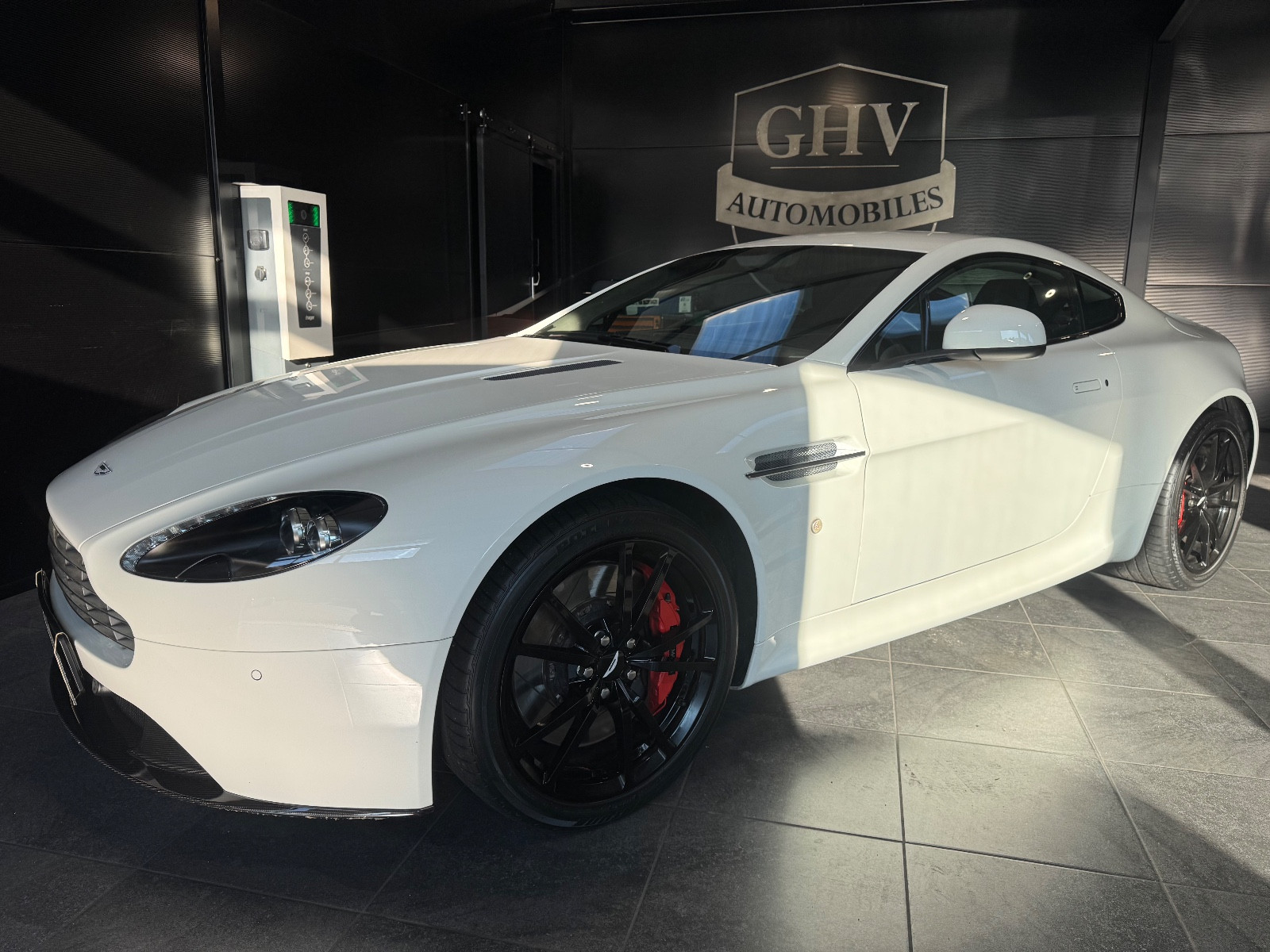 Aston Martin Vantage