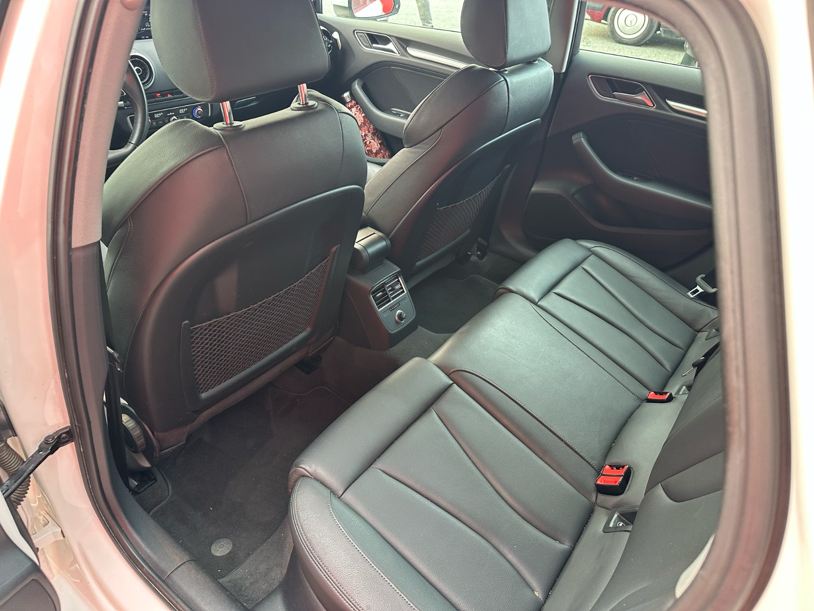 Audi A3 2.0 TDI 150 CH DESIGN LUXE – GARANTIE 12 MOIS — photo 17