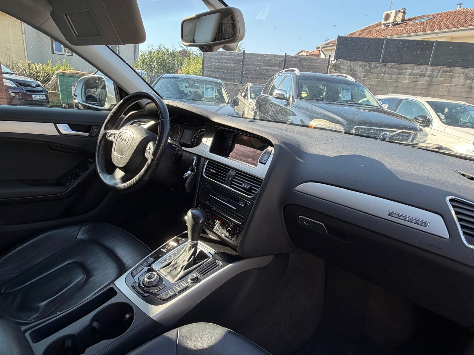 Audi A4 ALLROAD - vue 1