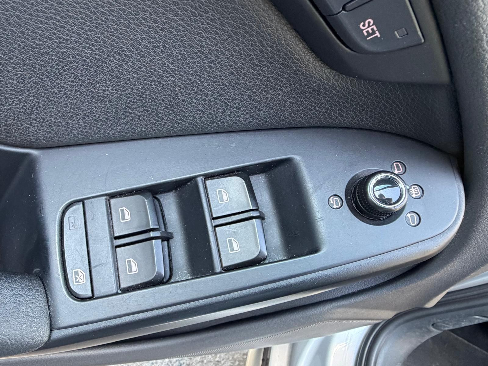 Audi A4 ALLROAD - vue 1