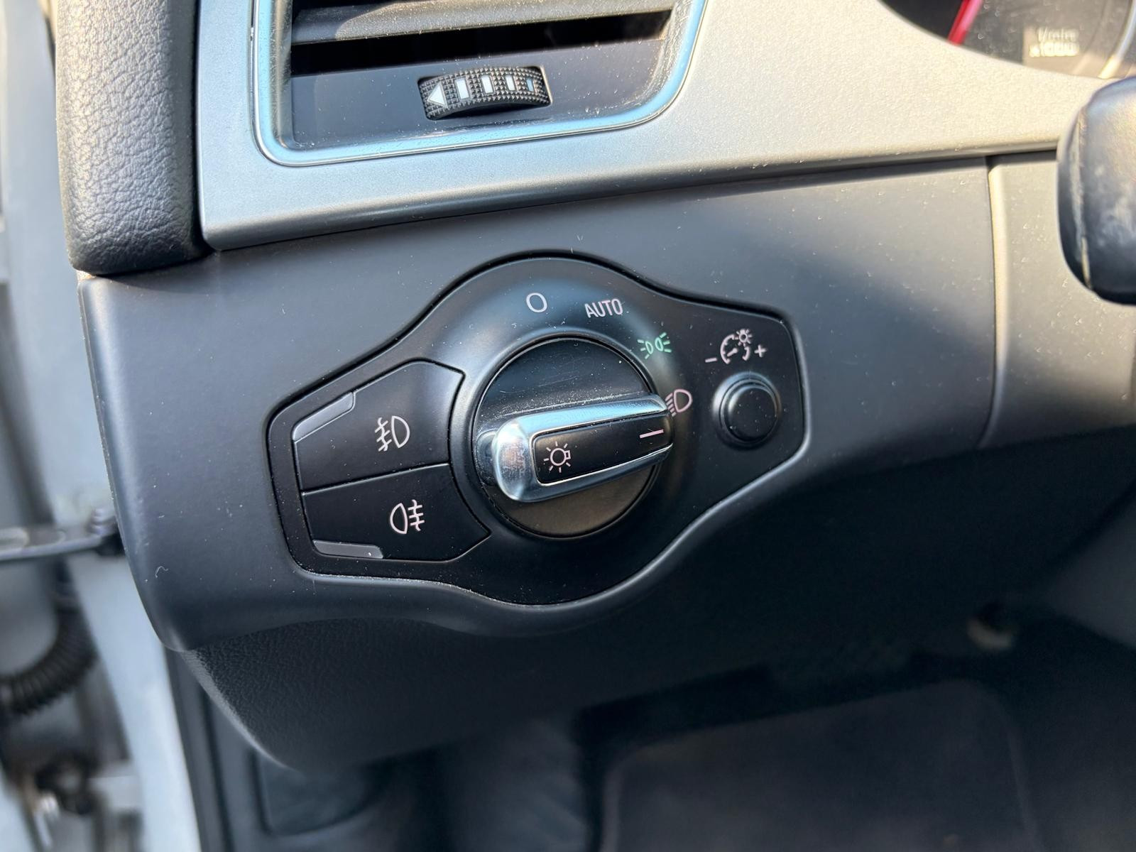 Audi A4 ALLROAD - vue 1
