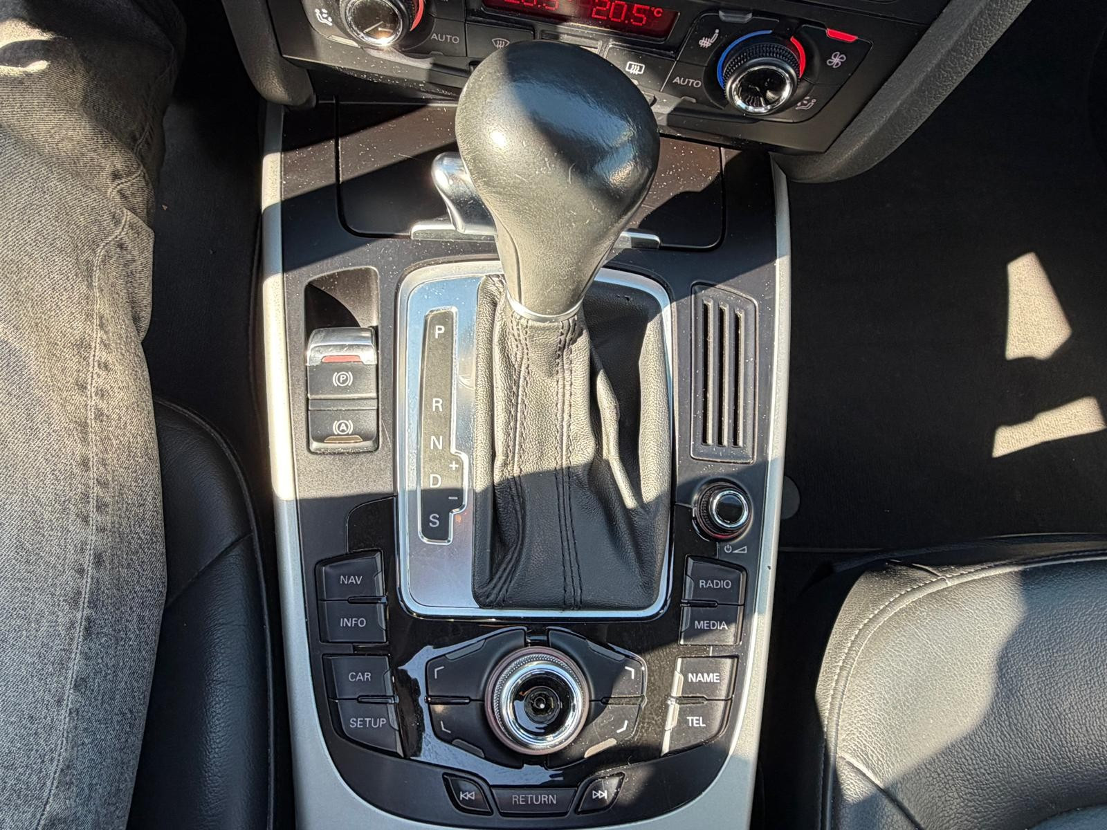 Audi A4 ALLROAD - vue 1