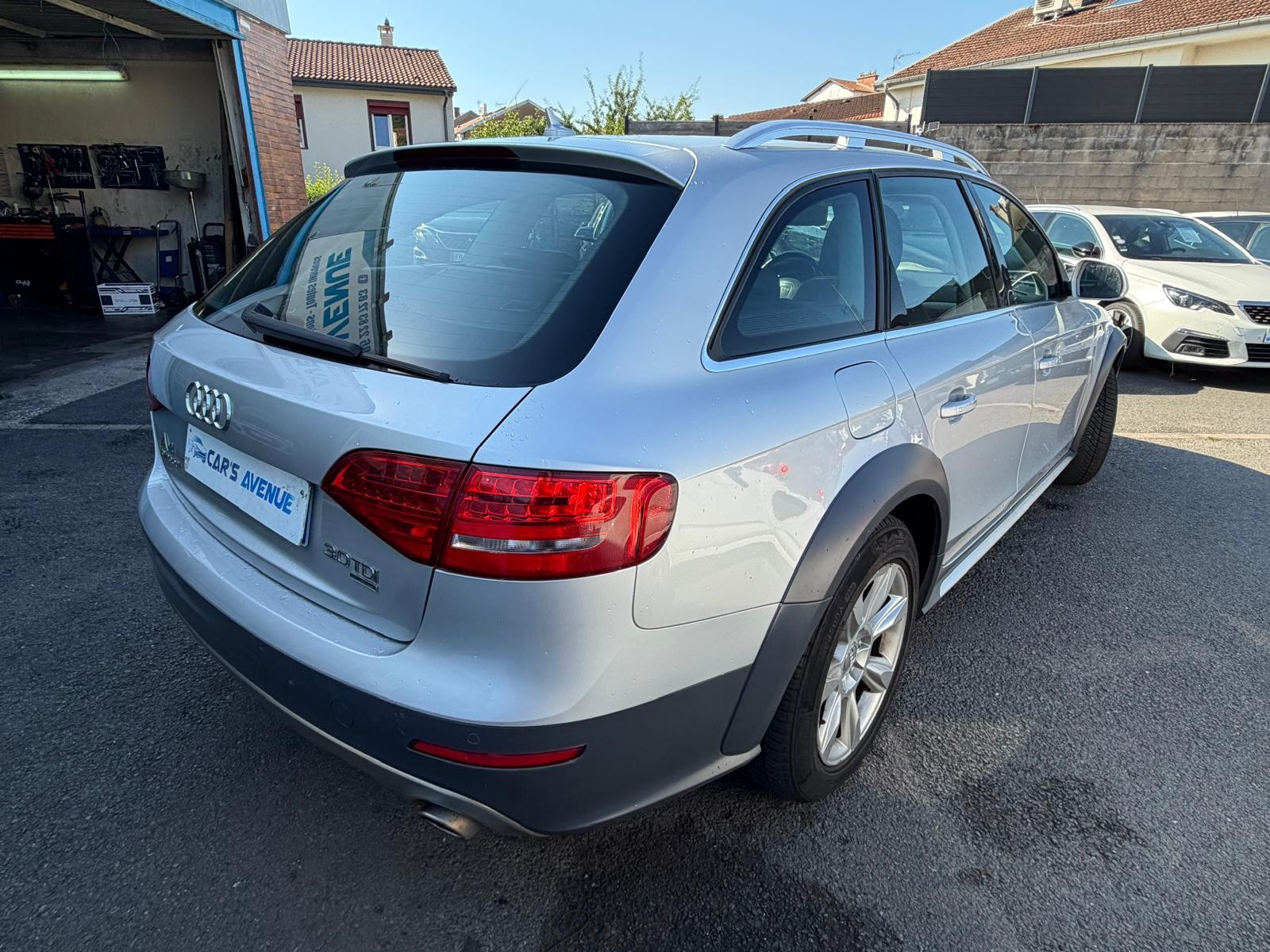 Audi A4 ALLROAD - vue 1