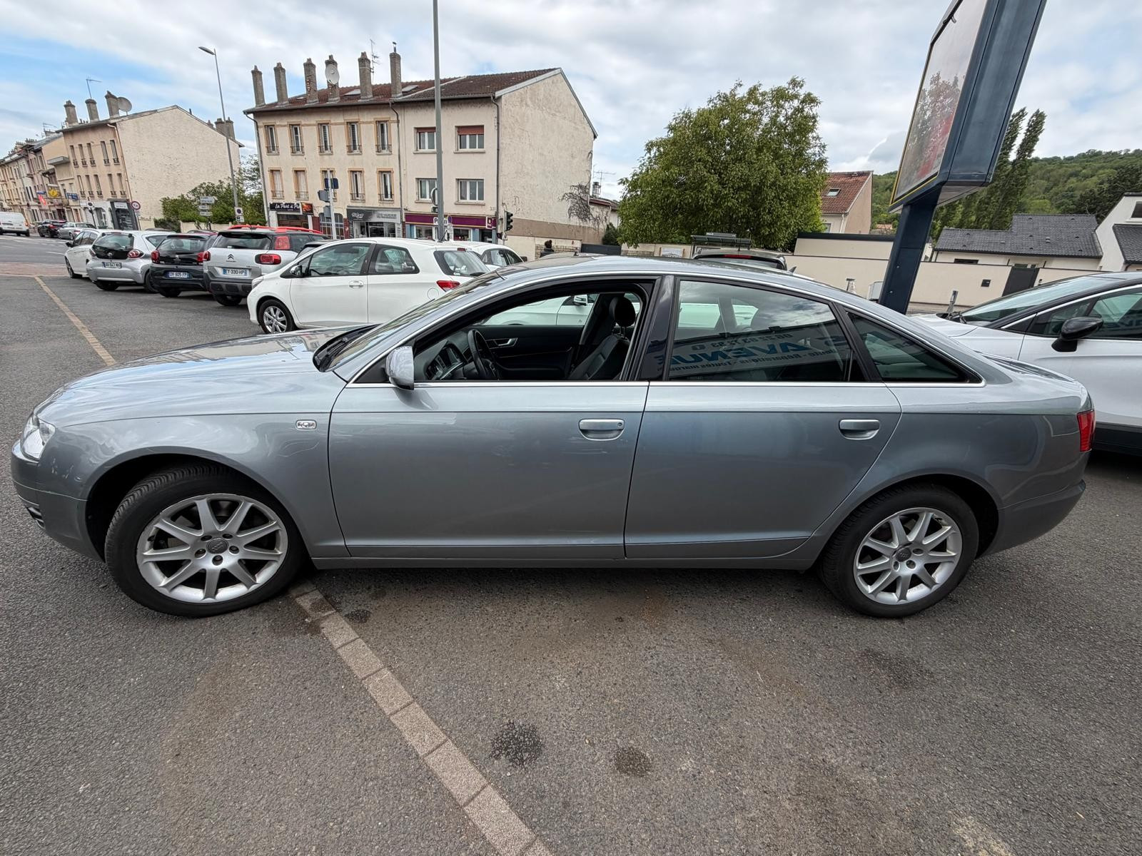Audi A6 BERLINE - vue 1