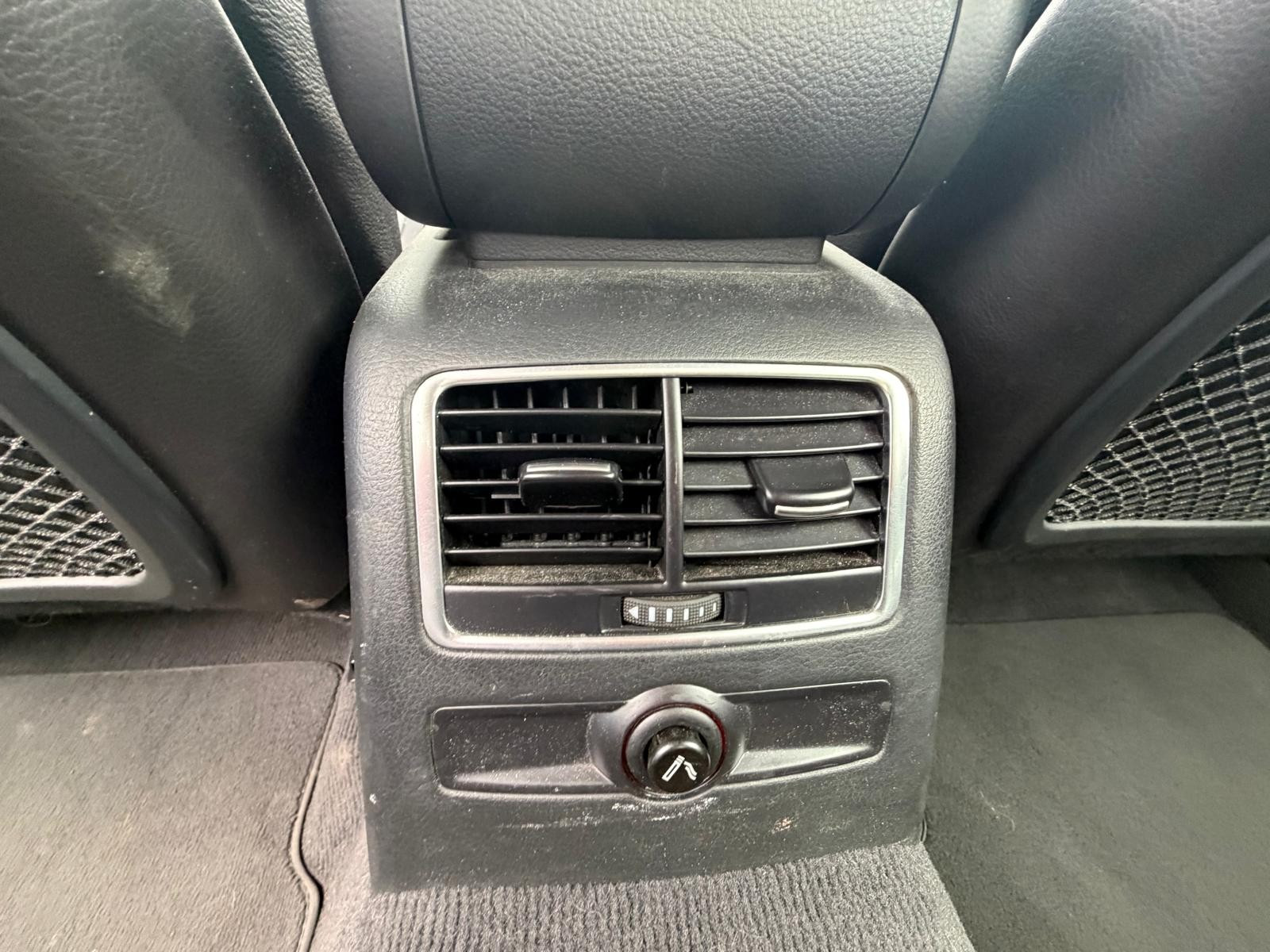 Audi A6 BERLINE - vue 1