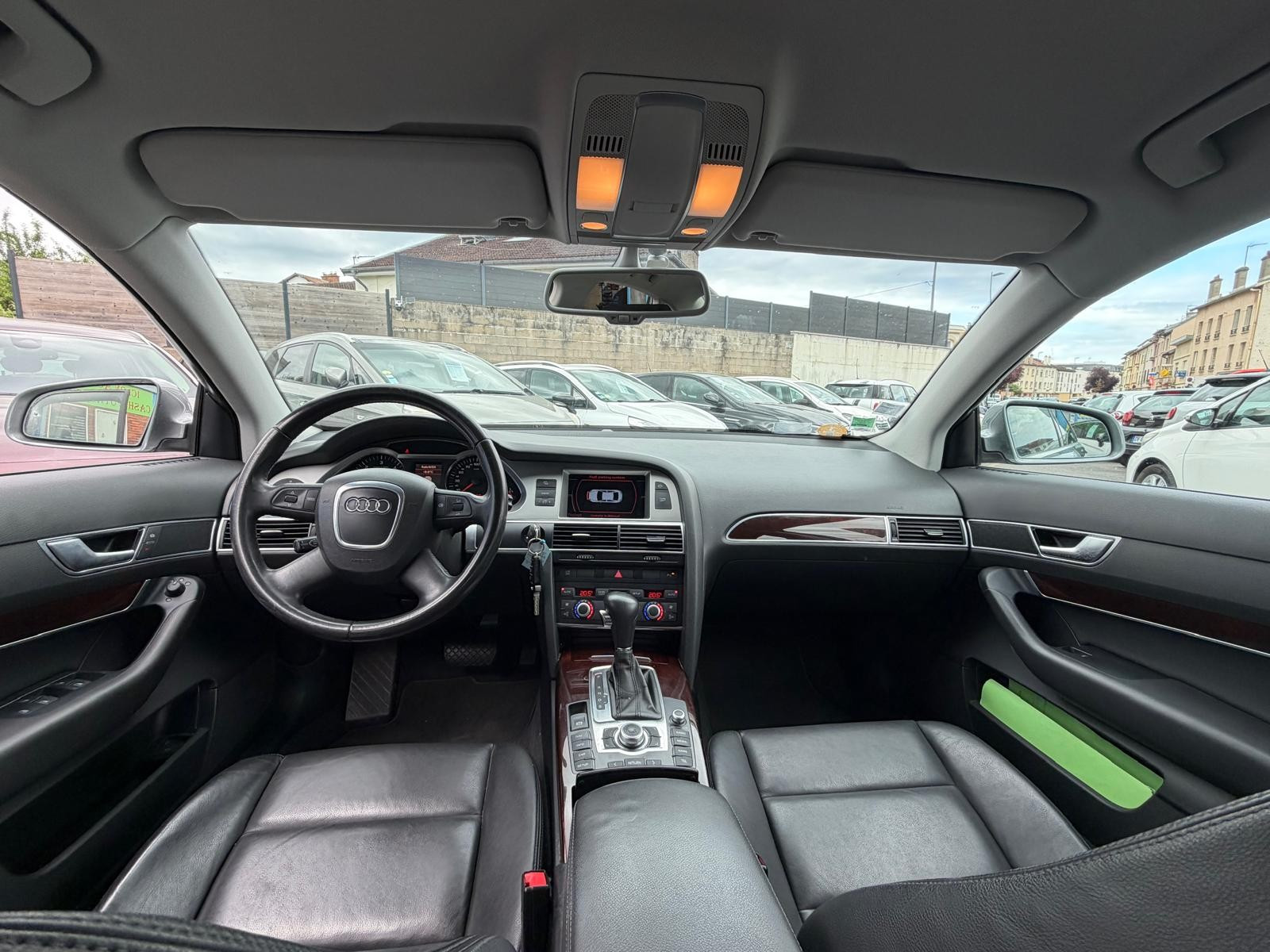 Audi A6 BERLINE - vue 1