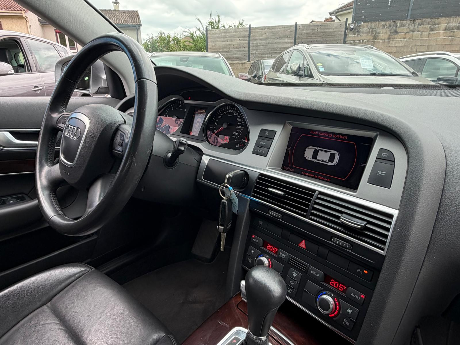 Audi A6 BERLINE - vue 1