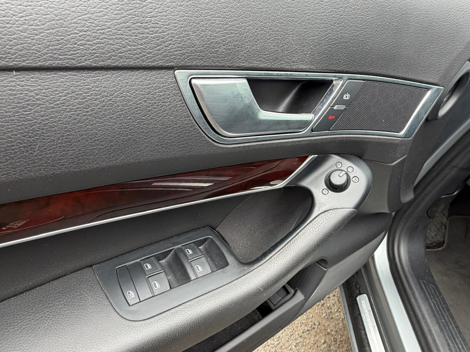 Audi A6 BERLINE - vue 1