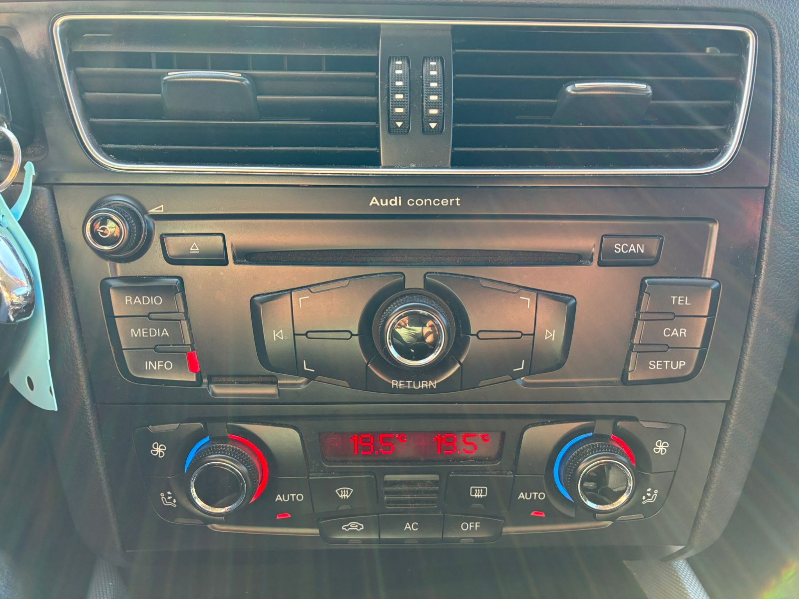 Audi Q5 Avus quattro S-tronic7 2.0 TDI 170cv – GARANTIE 12 MOIS — photo 29