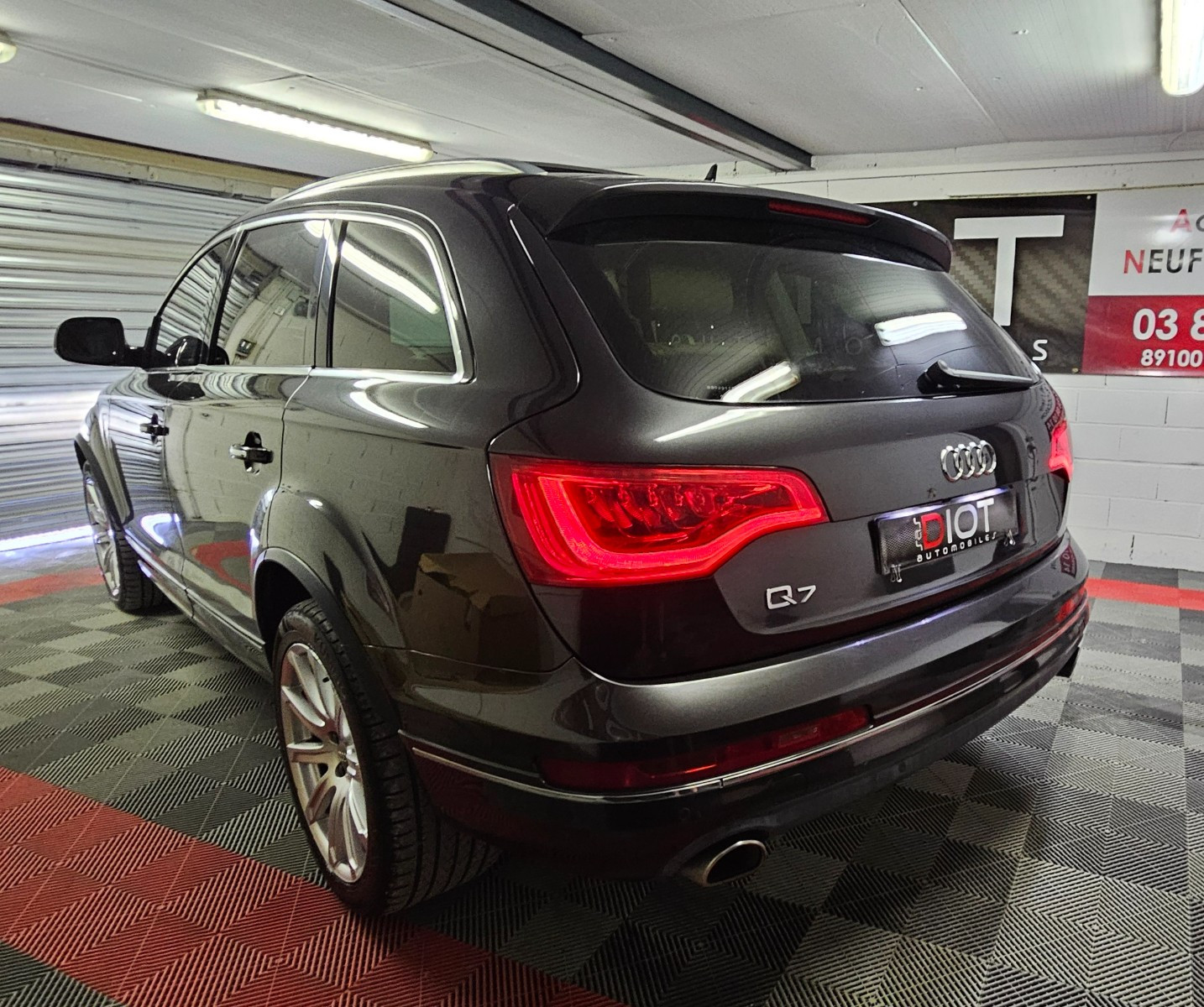 Audi Q7 - vue 1