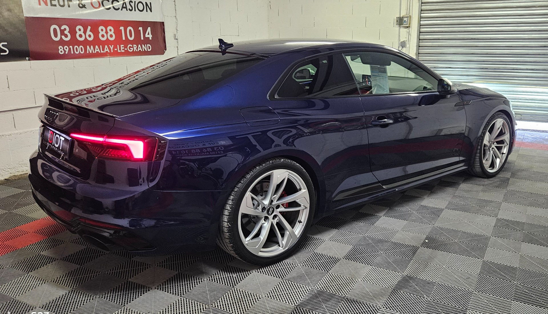 Audi RS5 - vue 1