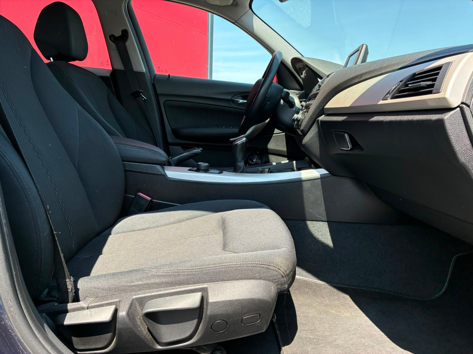 B.M.W. Série 1 Berline 5porte 116d Premiere 1.5L 116cv – GARANTIE 12 MOIS — photo 14