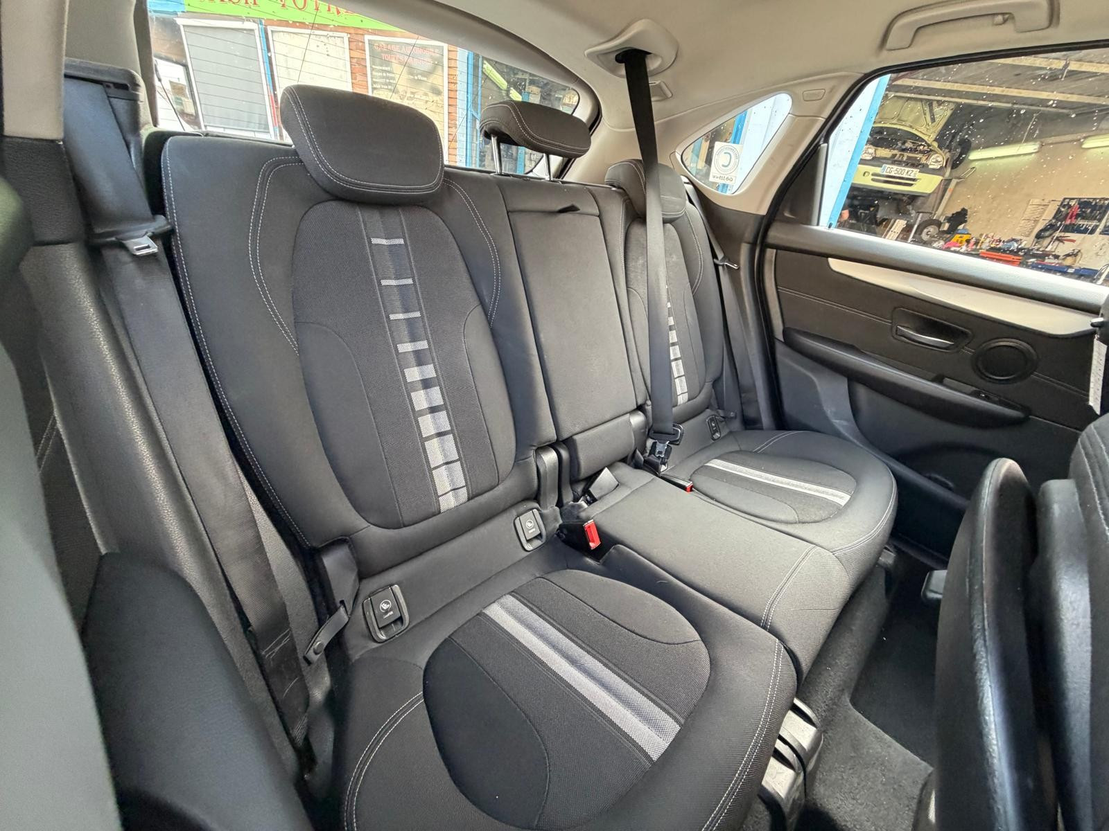 B.M.W. 2 Active Tourer - vue 1