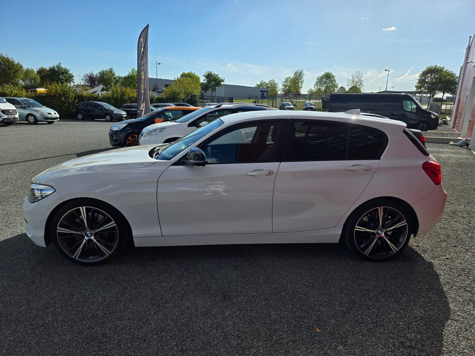BMW SERIE 1 116d 116ch EfficientDynamics Edition Premiere 5p – GARANTIE 12 MOIS — photo 3