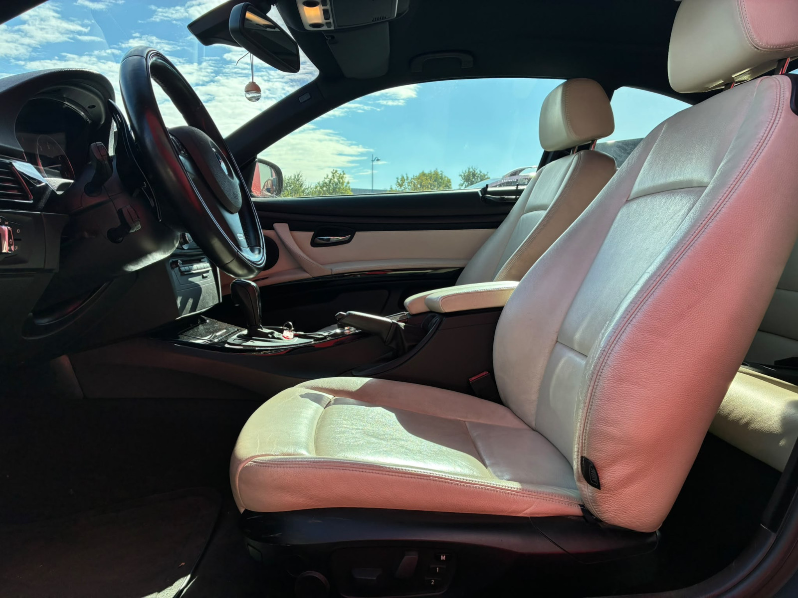 BMW Série 3 330d 245ch Pack Individual – GARANTIE 12 MOIS — photo 10