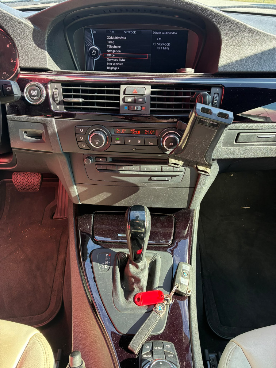 BMW Série 3 330d 245ch Pack Individual – GARANTIE 12 MOIS — photo 24