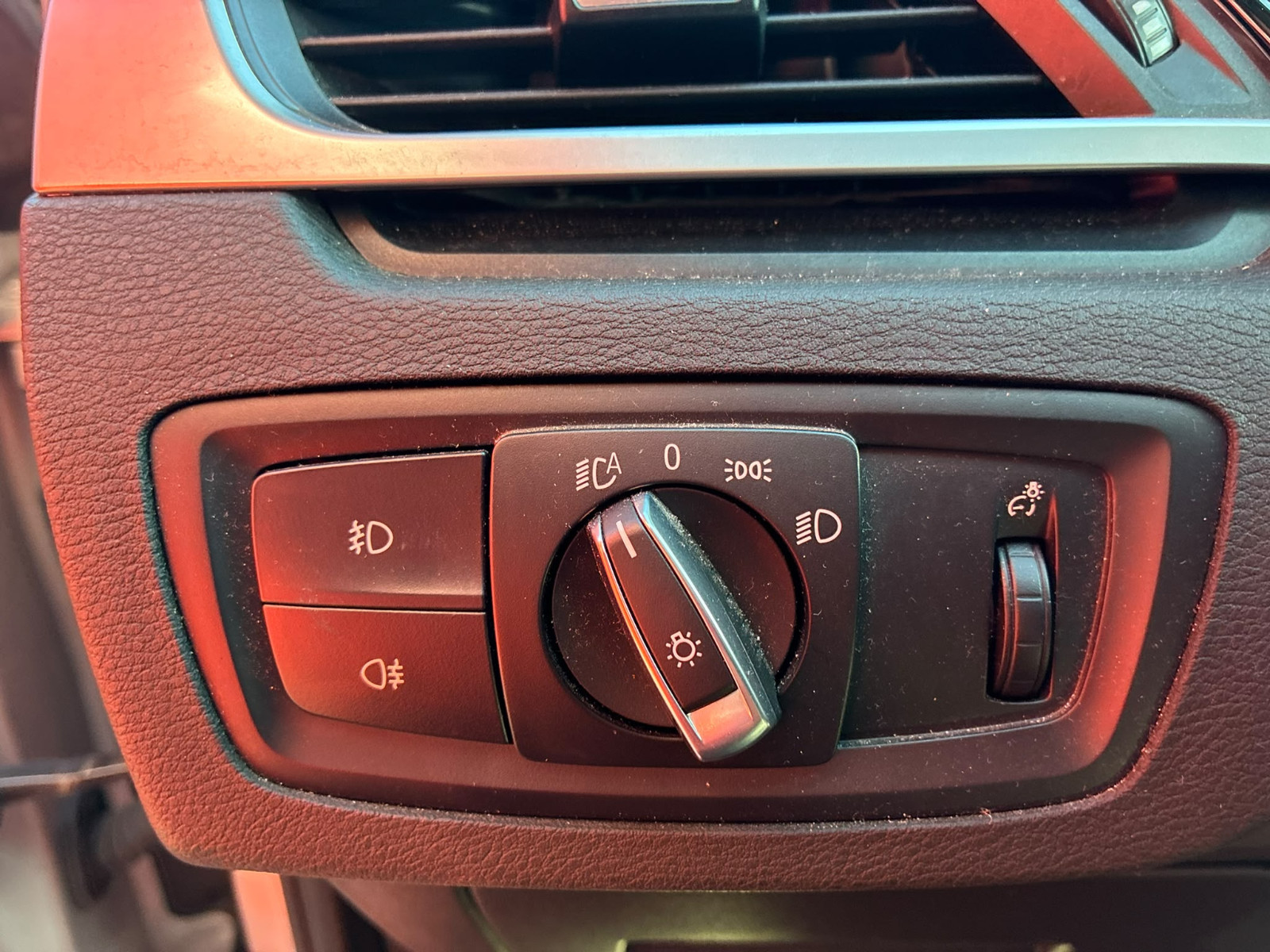 BMW X1 SDRIVE18 d xLine Sport 2.0d Steptronic 150 cv Boîte auto – GARANTIE 12 MOIS — photo 32