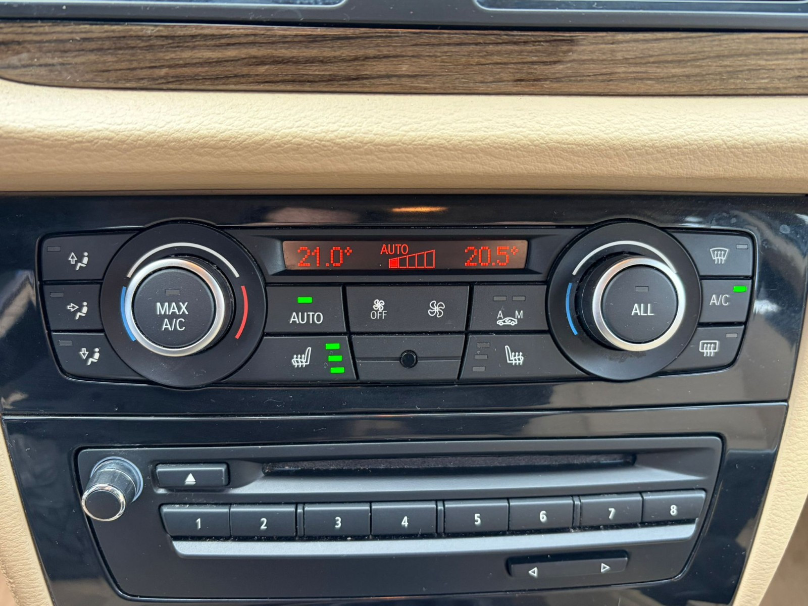 B.M.W. X1 - vue 1