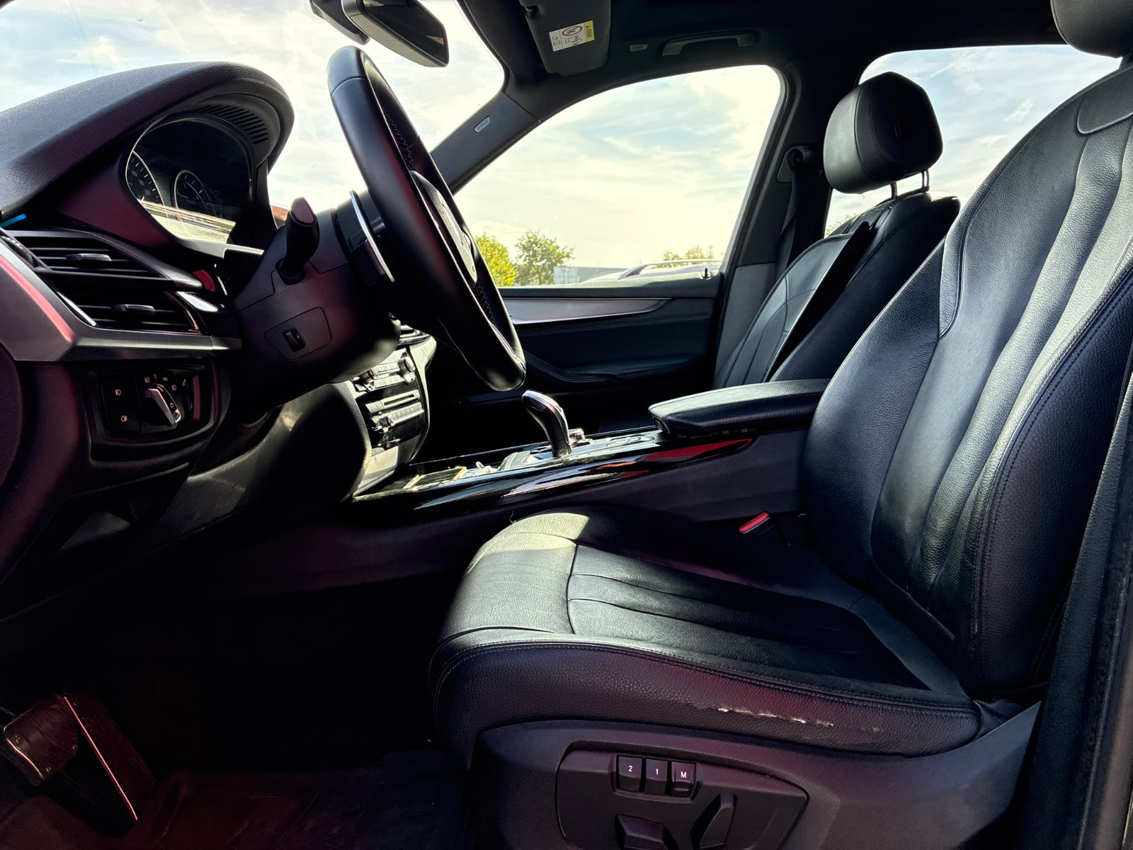 BMW X5 sDrive25d 2.0L 218cv Lounge Sport Pack M – SUIVI BMW – GARANTIE 12 MOIS — photo 10