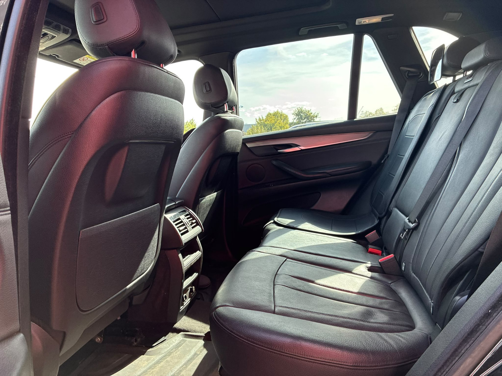 BMW X5 sDrive25d 2.0L 218cv Lounge Sport Pack M – SUIVI BMW – GARANTIE 12 MOIS — photo 18
