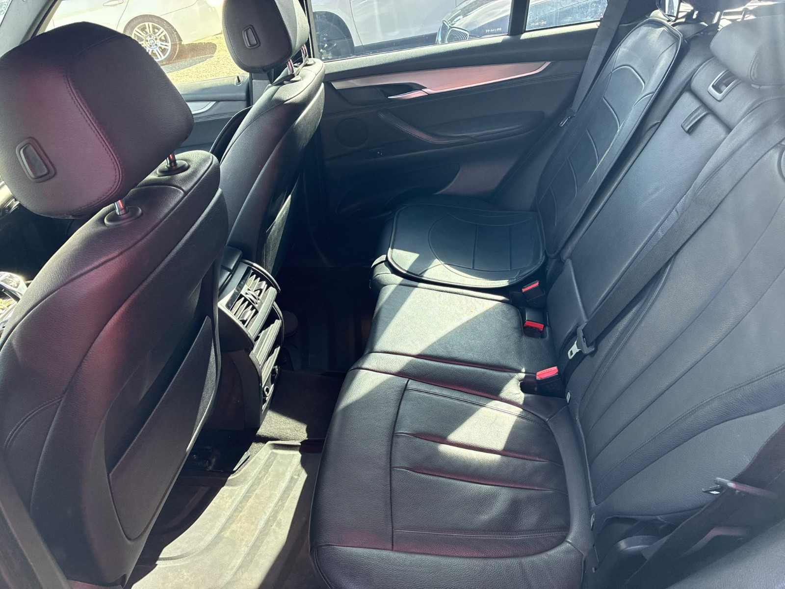 BMW X5 sDrive25d 2.0L 218cv Lounge Sport Pack M – SUIVI BMW – GARANTIE 12 MOIS — photo 19