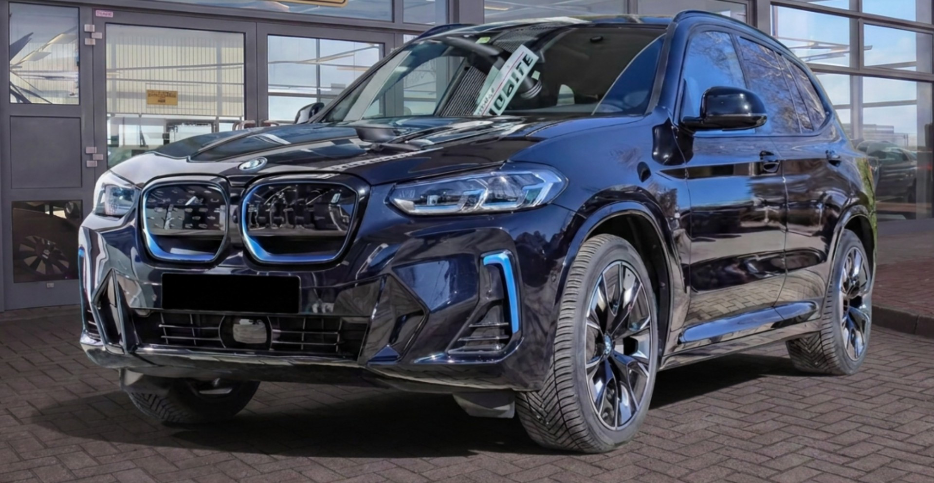 BMW iX3