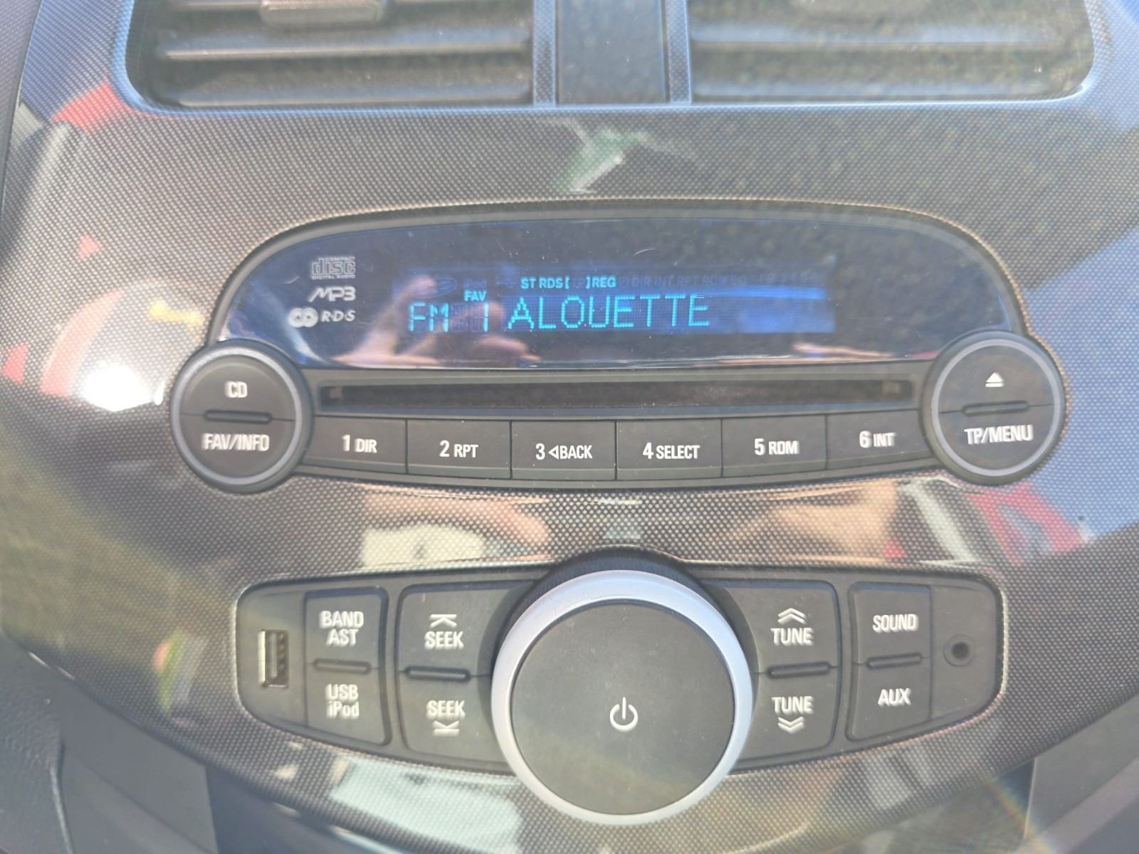 CHEVROLET SPARK 1.2 16v 82 CH 5p -Garantie 12 mois- — photo 23