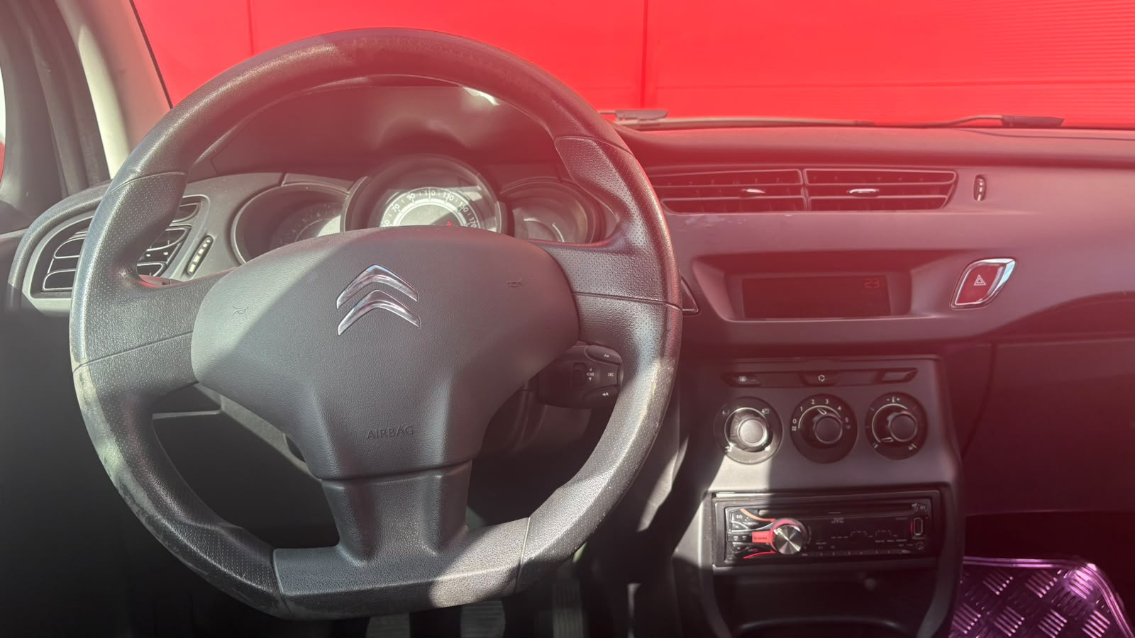 Citroën C3 Confort 70 CV – GARANTIE 12 MOIS — photo 13