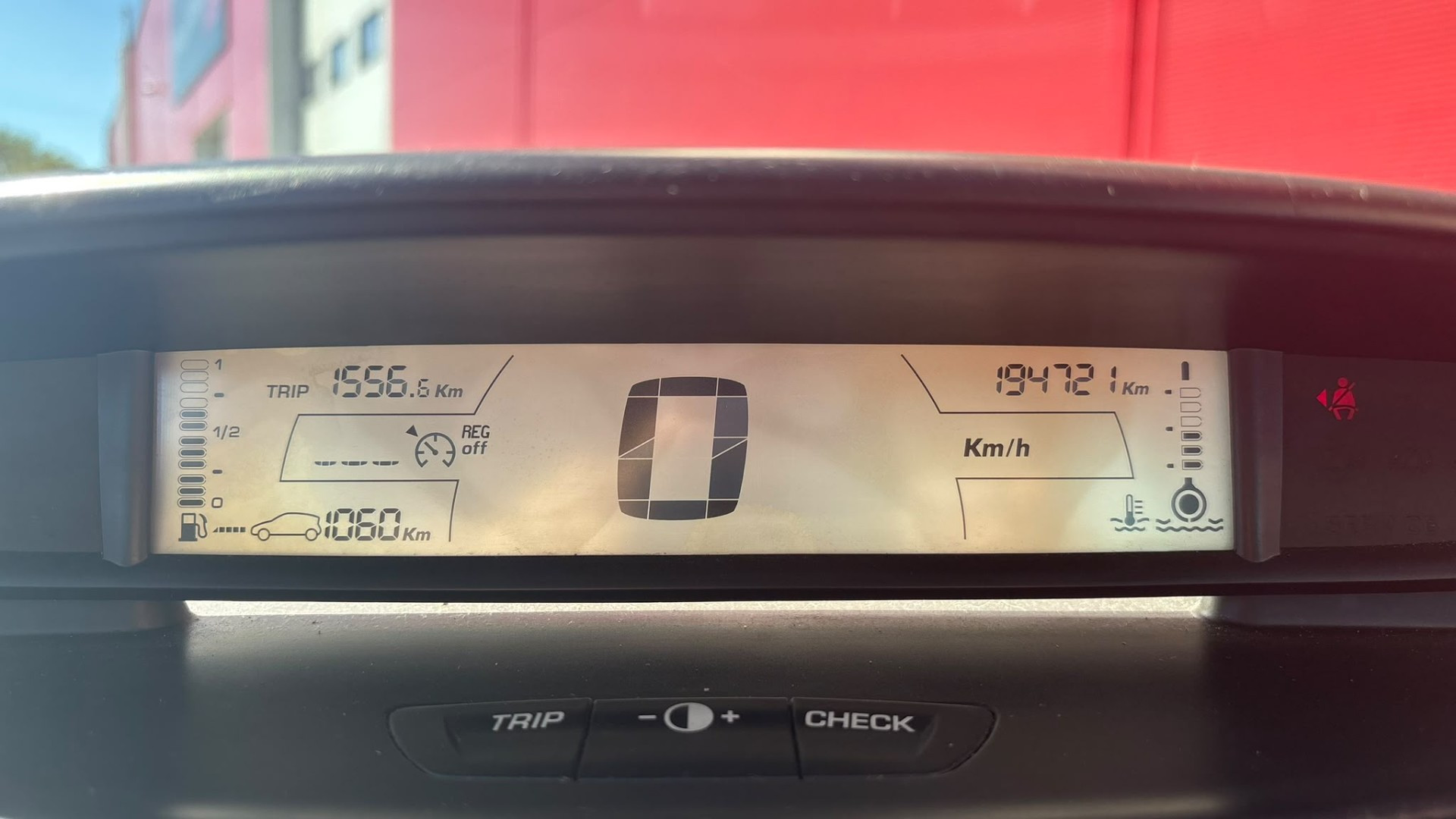 Citroën C4 1.6 HDI 90 CV CARPLAY – ATTELAGE – GARANTIE 12 MOIS — photo 18