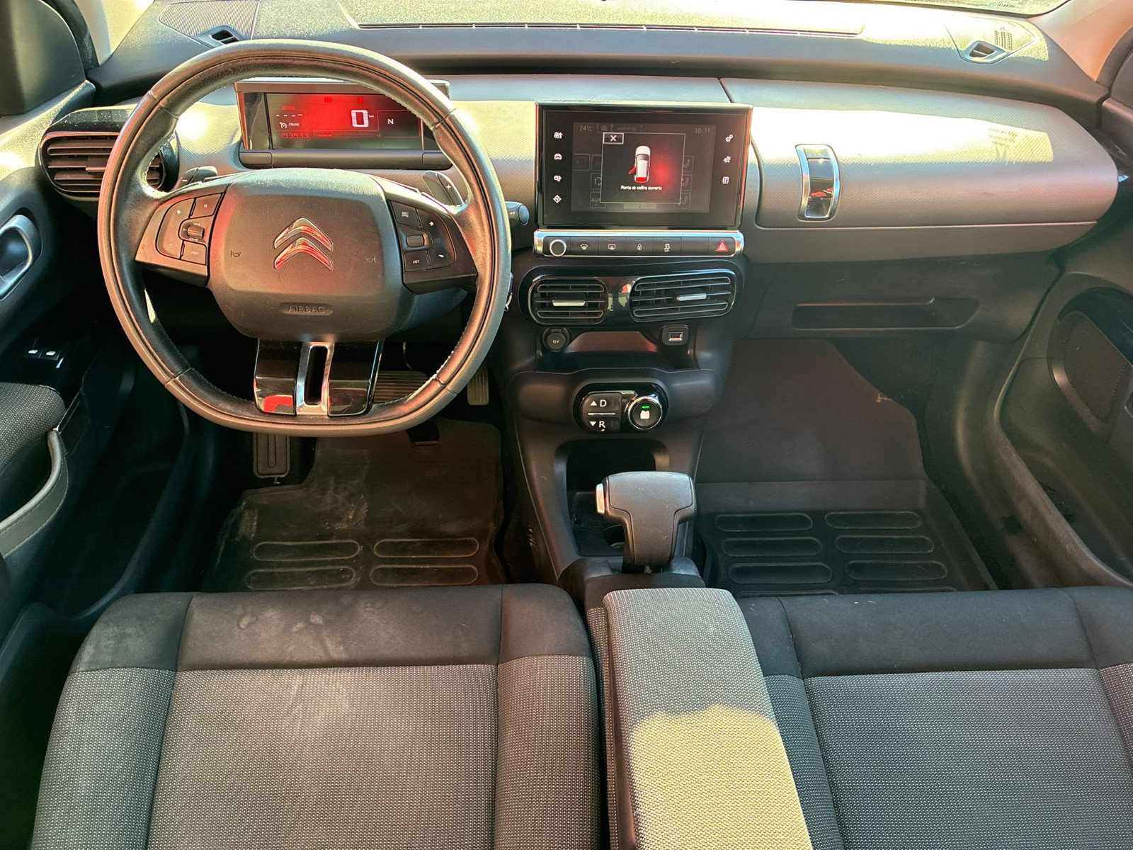 Citroën C4 CACTUS 1.6L BlueHDi 100ch Shine Edition ETG6 – Distribution OK – ATTELAGE – GARANTIE 12 MOIS — photo 9