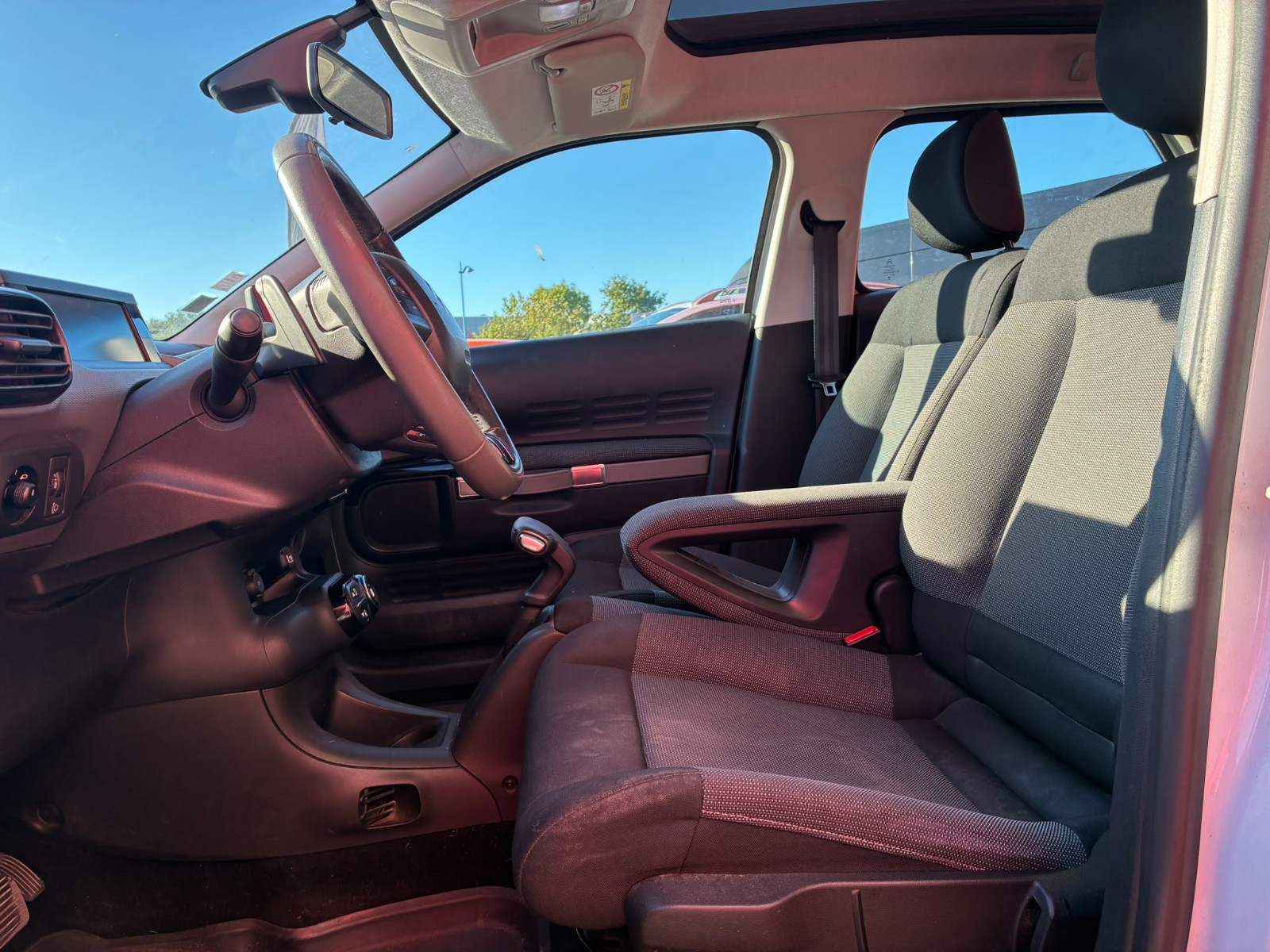 Citroën C4 CACTUS 1.6L BlueHDi 100ch Shine Edition ETG6 – Distribution OK – ATTELAGE – GARANTIE 12 MOIS — photo 10