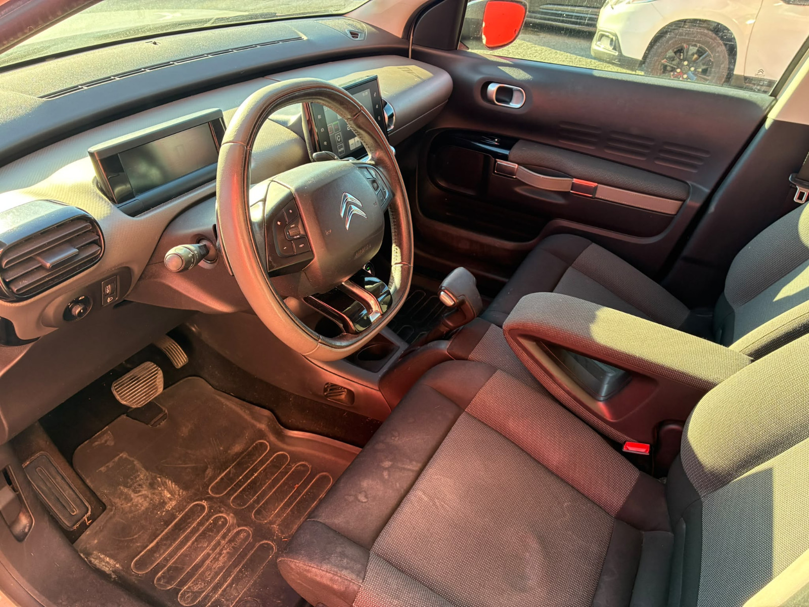 Citroën C4 CACTUS 1.6L BlueHDi 100ch Shine Edition ETG6 – Distribution OK – ATTELAGE – GARANTIE 12 MOIS — photo 12