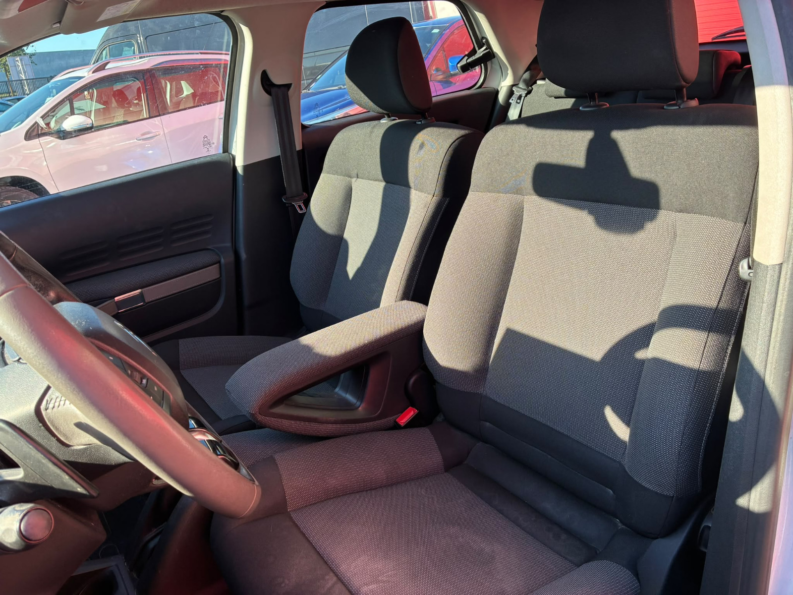 Citroën C4 CACTUS 1.6L BlueHDi 100ch Shine Edition ETG6 – Distribution OK – ATTELAGE – GARANTIE 12 MOIS — photo 13