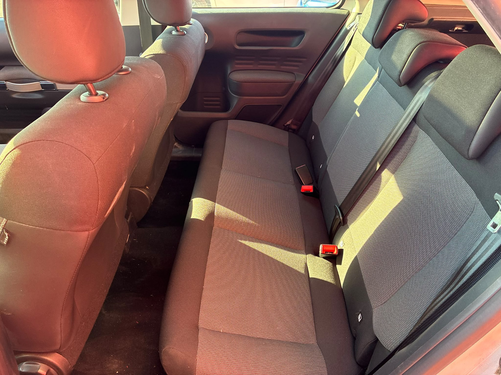 Citroën C4 CACTUS 1.6L BlueHDi 100ch Shine Edition ETG6 – Distribution OK – ATTELAGE – GARANTIE 12 MOIS — photo 19