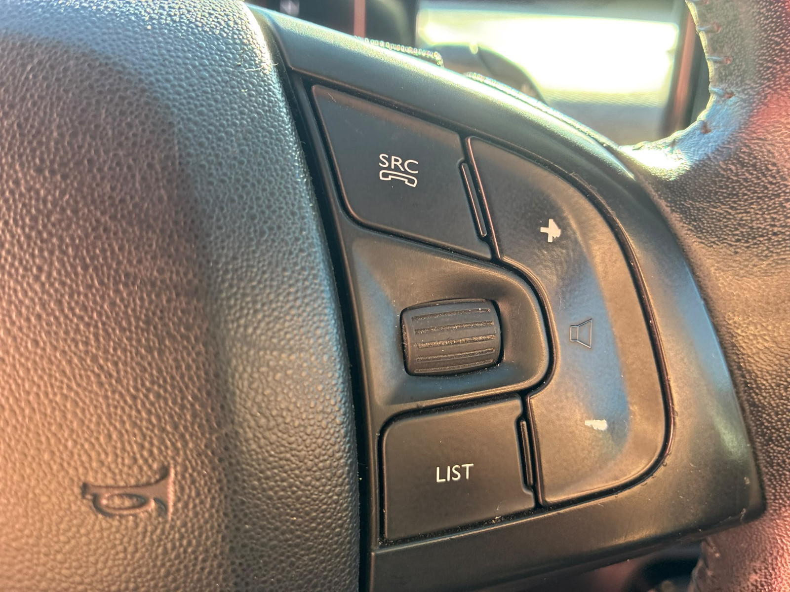 Citroën C4 CACTUS 1.6L BlueHDi 100ch Shine Edition ETG6 – Distribution OK – ATTELAGE – GARANTIE 12 MOIS — photo 23