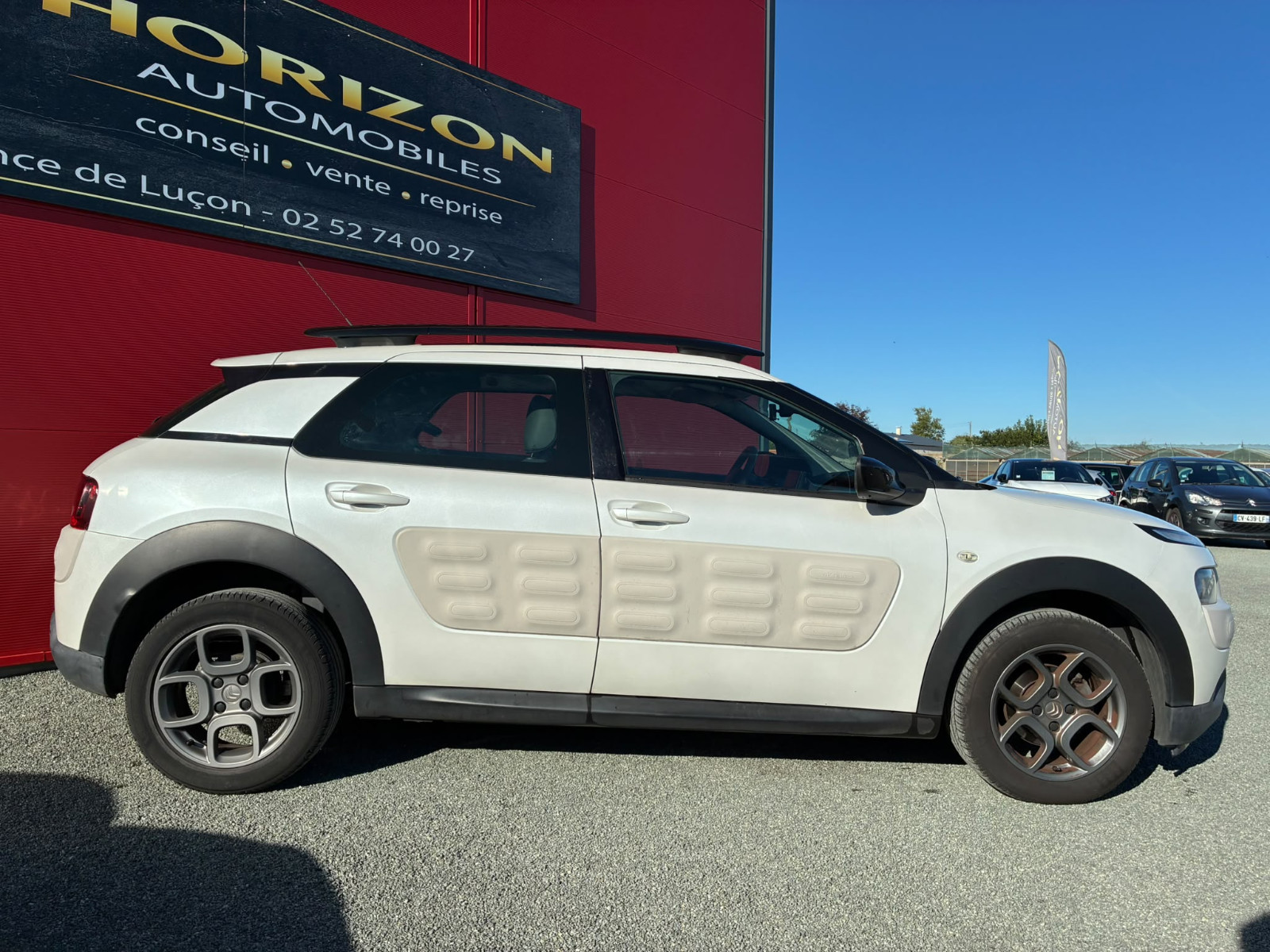 Citroën C4 CACTUS 1.6L BlueHDi 100ch Shine Edition ETG6 – Distribution OK – ATTELAGE – GARANTIE 12 MOIS — photo 4
