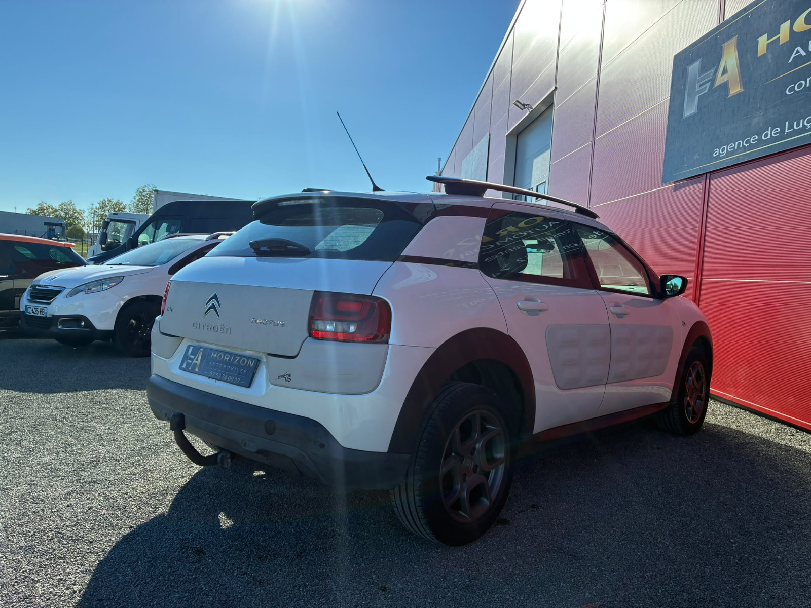 Citroën C4 CACTUS 1.6L BlueHDi 100ch Shine Edition ETG6 – Distribution OK – ATTELAGE – GARANTIE 12 MOIS — photo 7