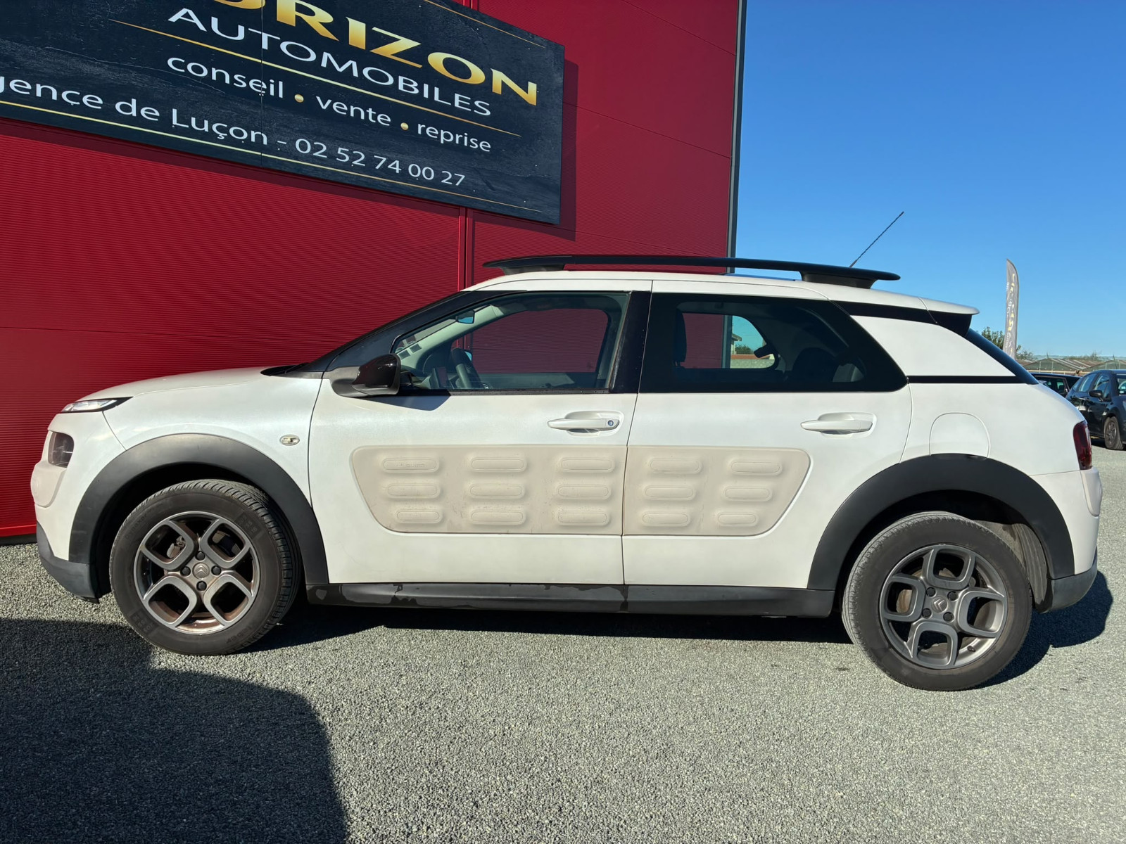 Citroën C4 CACTUS 1.6L BlueHDi 100ch Shine Edition ETG6 – Distribution OK – ATTELAGE – GARANTIE 12 MOIS — photo 8