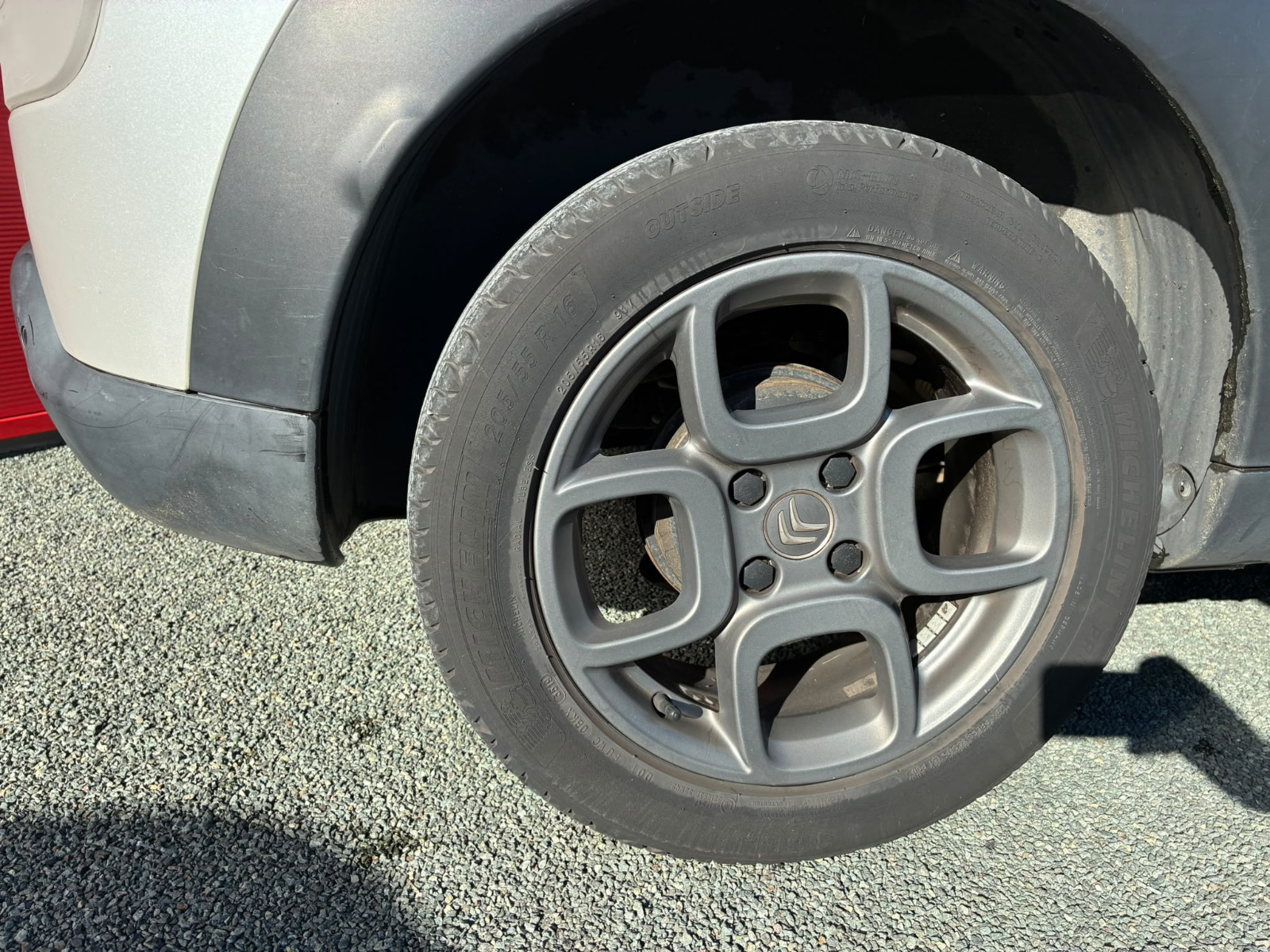 Citroën C4 CACTUS 1.6L BlueHDi 100ch Shine Edition ETG6 – Distribution OK – ATTELAGE – GARANTIE 12 MOIS — photo 34