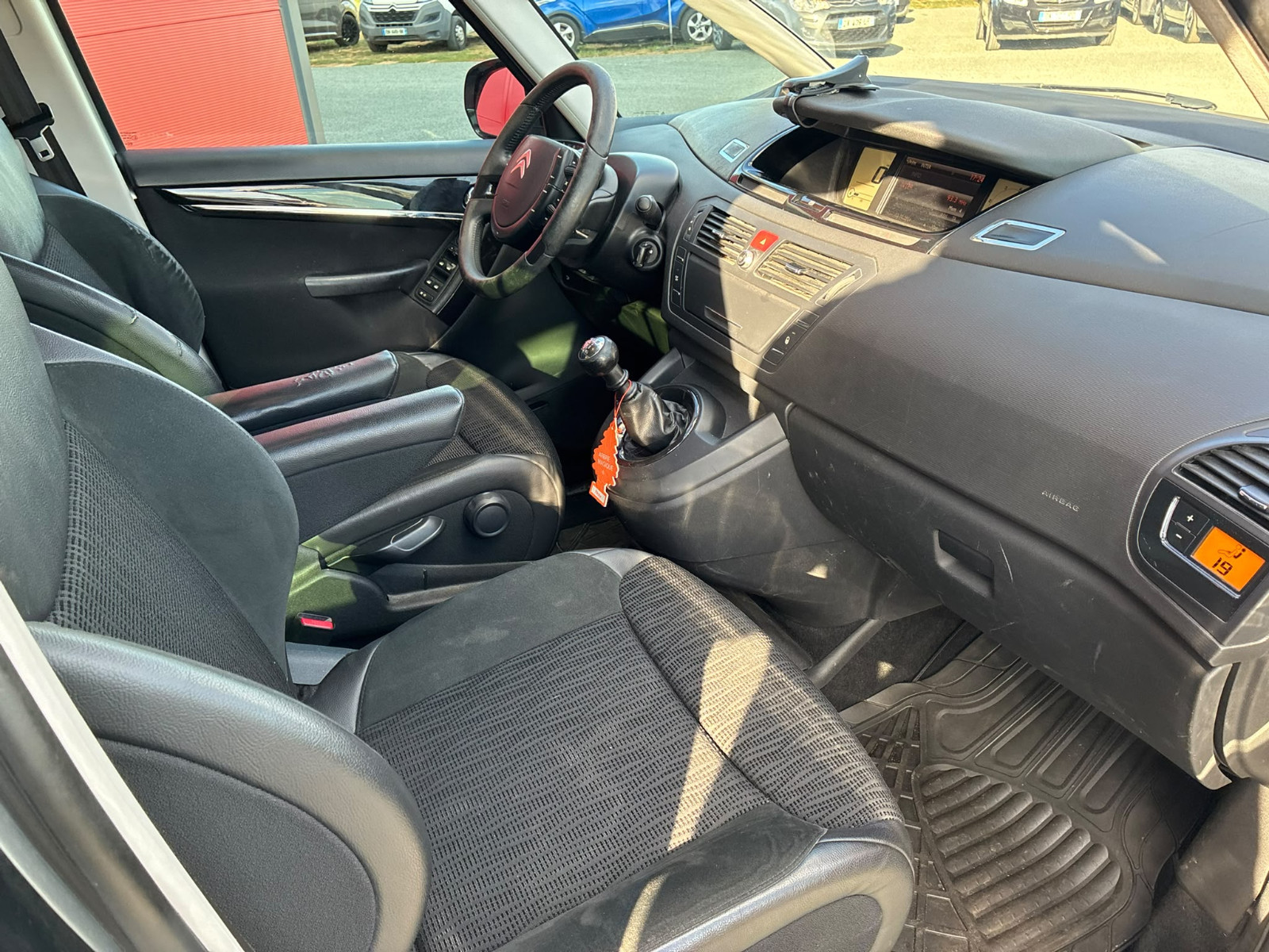 Citroën C4 Picasso 1.6 HDI 110ch Exclusive – GARANTIE 12 MOIS — photo 17
