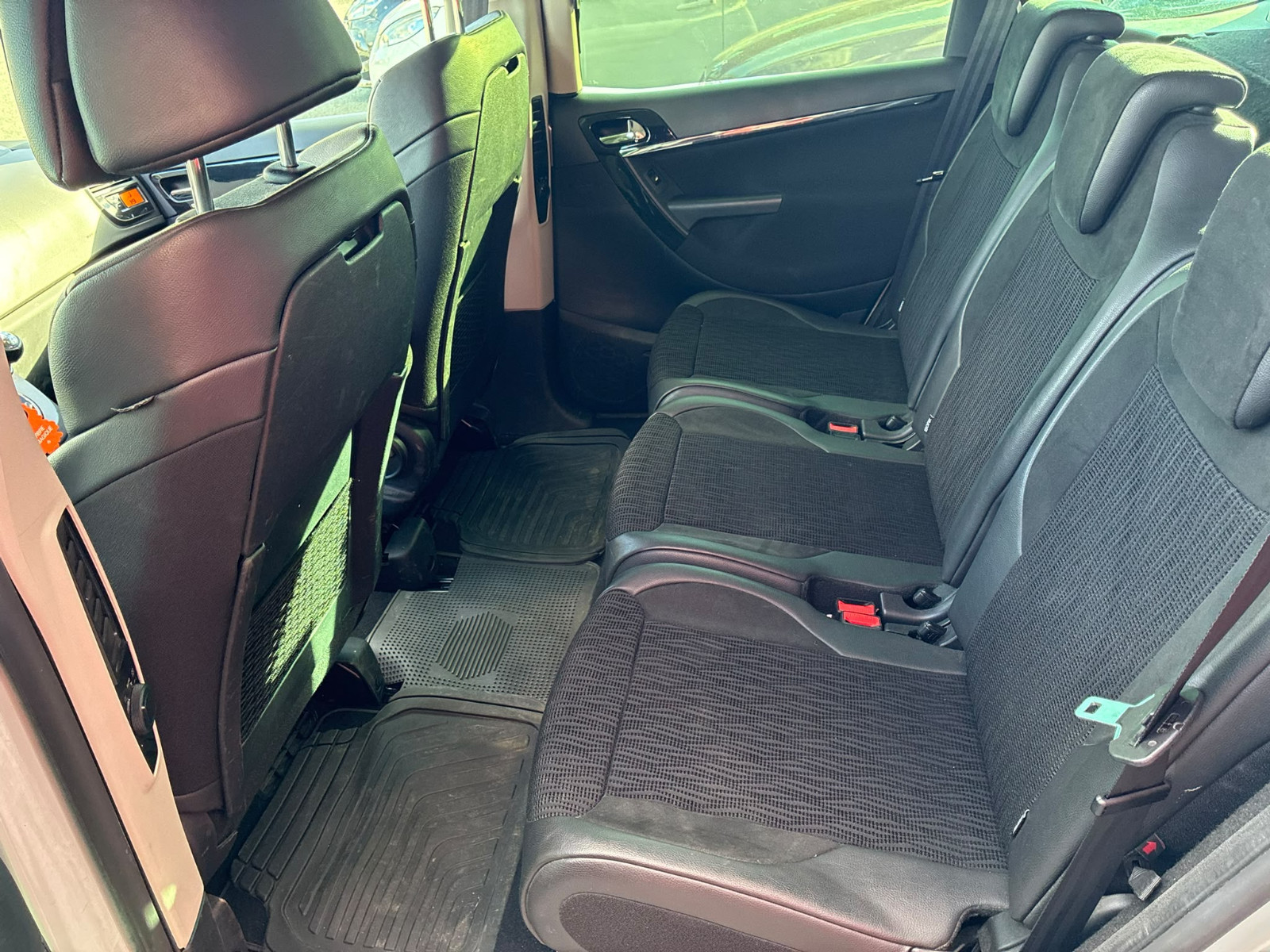 Citroën C4 Picasso 1.6 HDI 110ch Exclusive – GARANTIE 12 MOIS — photo 19