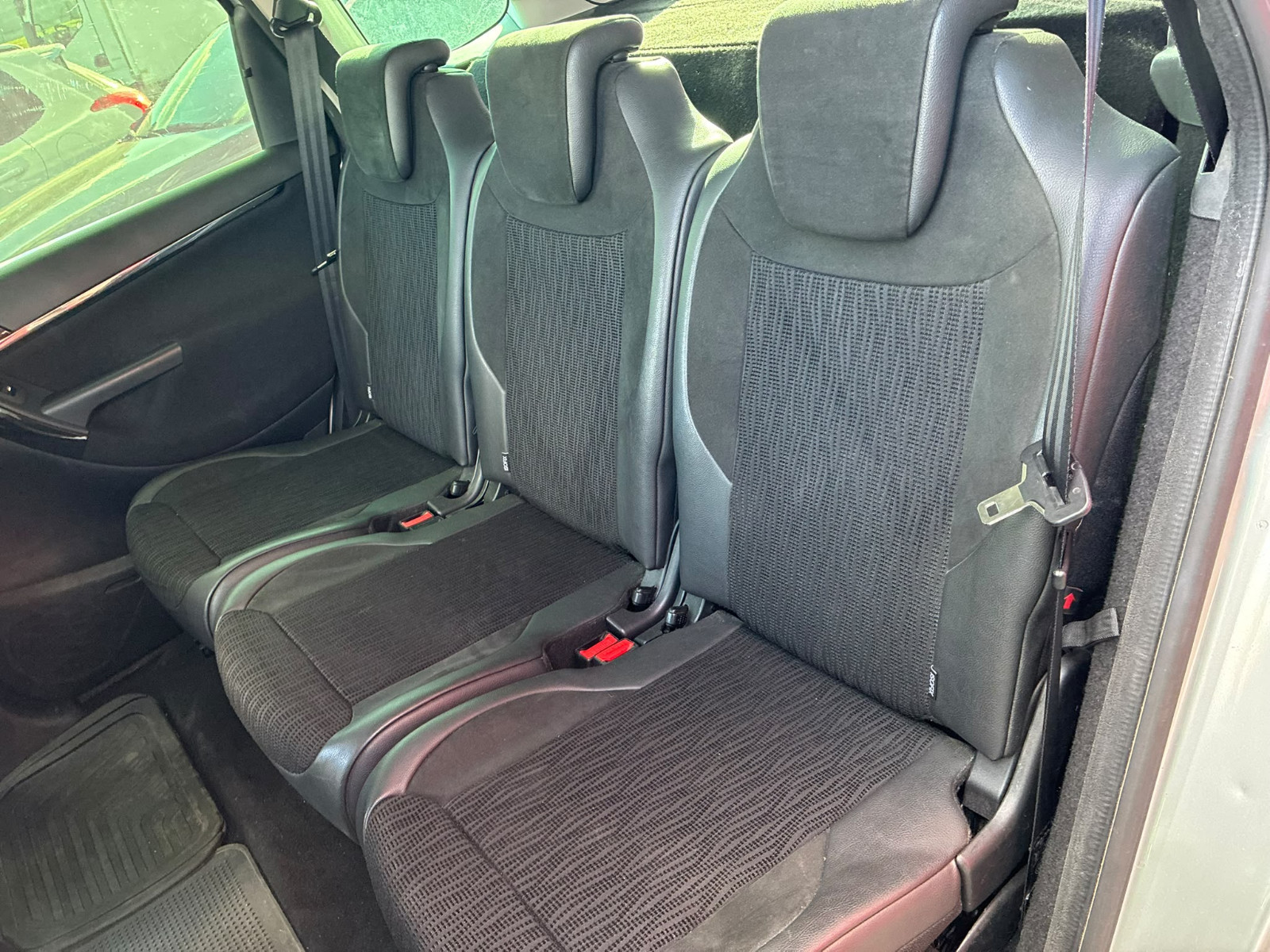 Citroën C4 Picasso 1.6 HDI 110ch Exclusive – GARANTIE 12 MOIS — photo 20