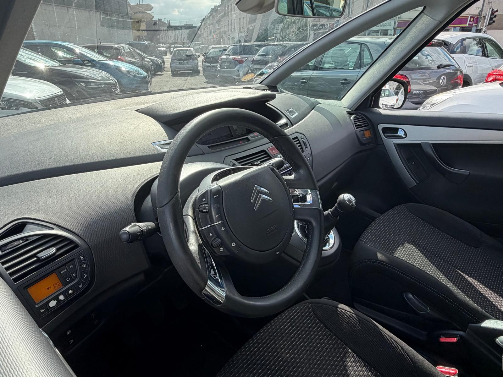 Citroën C4 Picasso HDI 110 Exclusive  - vue 1