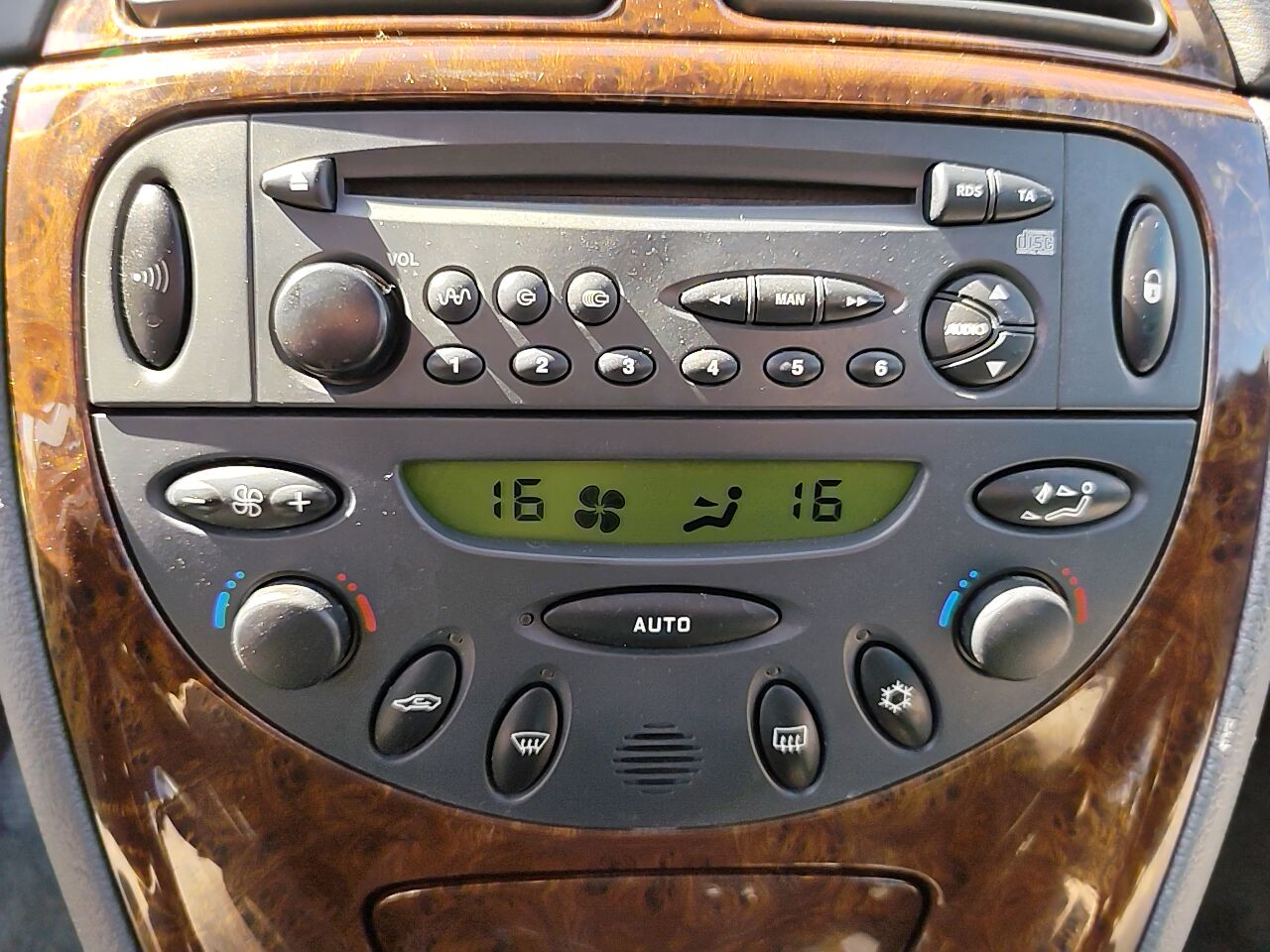 Citroën C5 3.0I 6V EXCLUSIVE A - vue 1